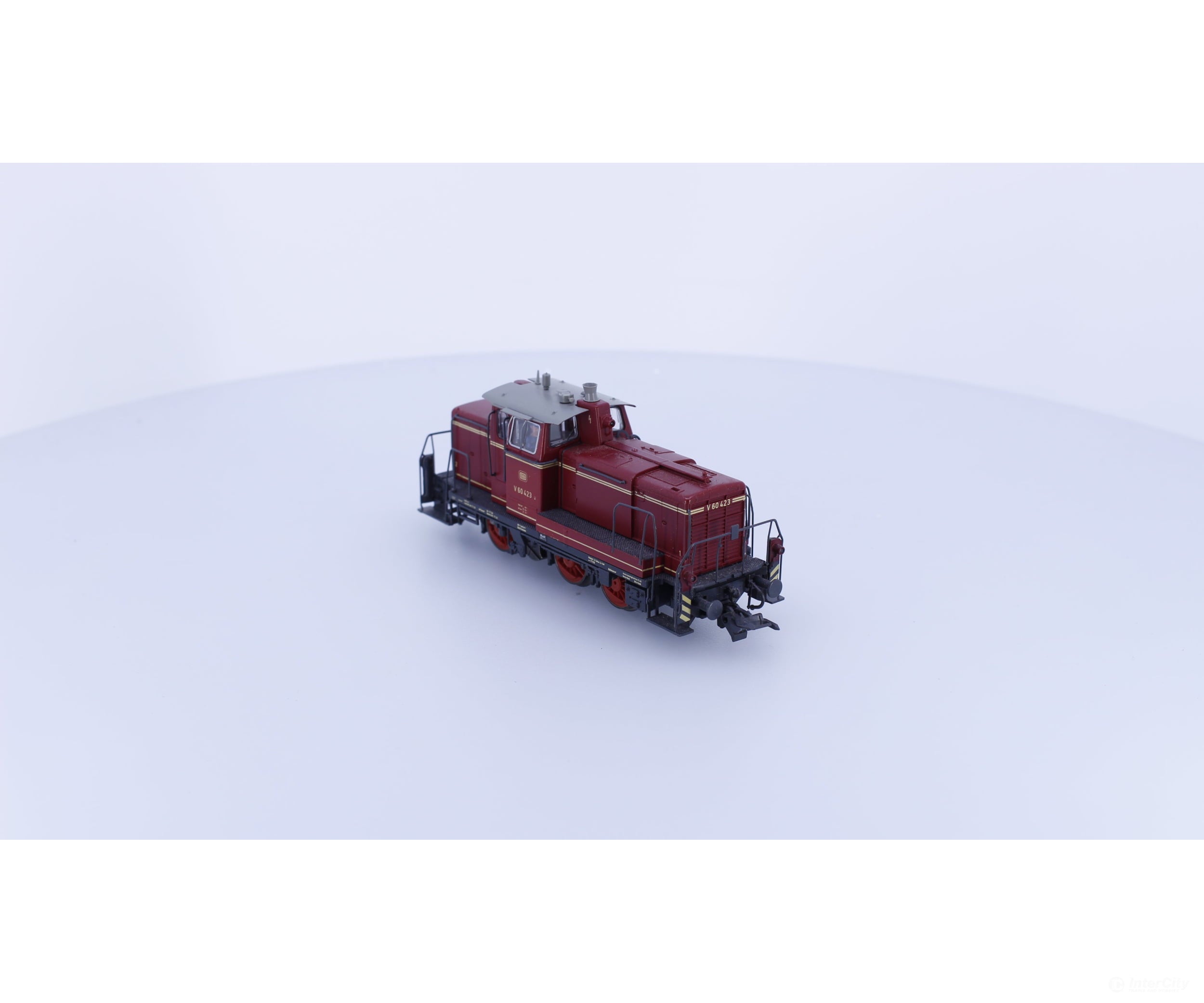 Roco 43620 HO DB BR V60 Diesel Switcher V60423 Analog DC European Locomotives