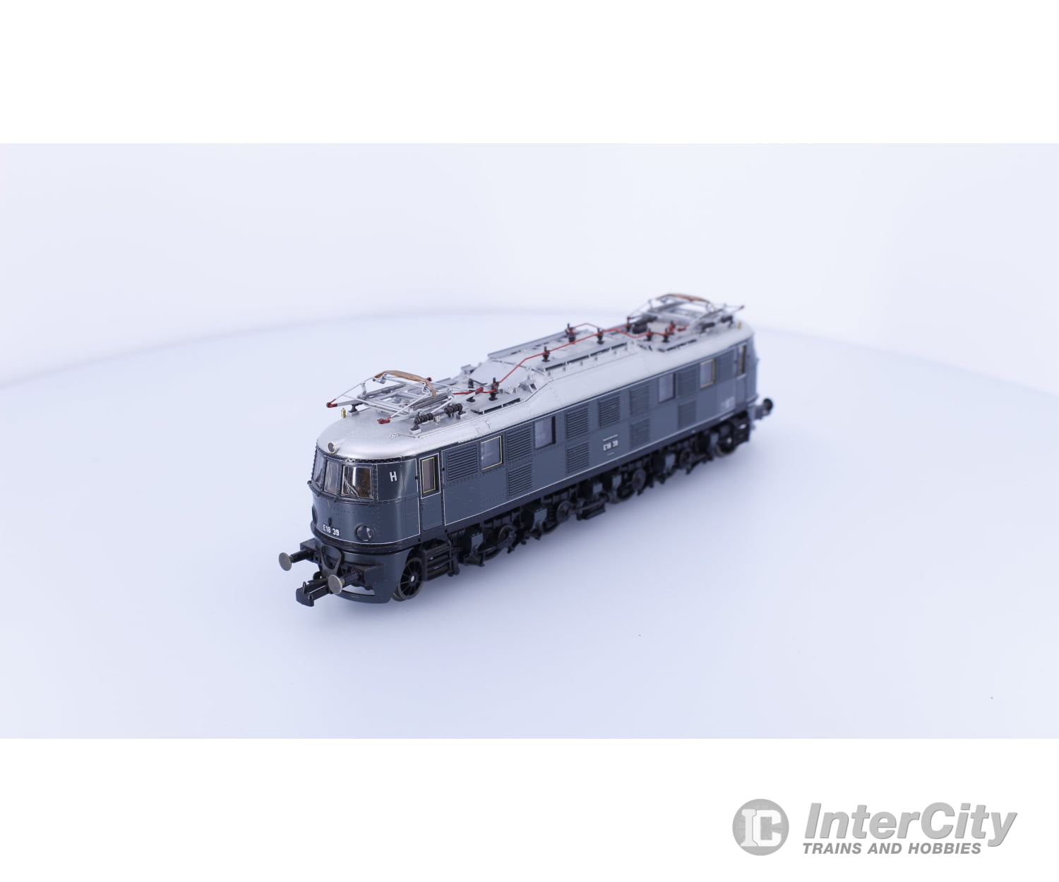 Roco 43758 HO DRG BR E18 Electric Locomotive E1839 Analog DC European Locomotives