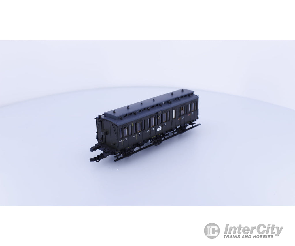 Roco 44511 HO DB 3rd Class Passenger Car of the Royal Prussian State Railway 54827 European Passenger Cars