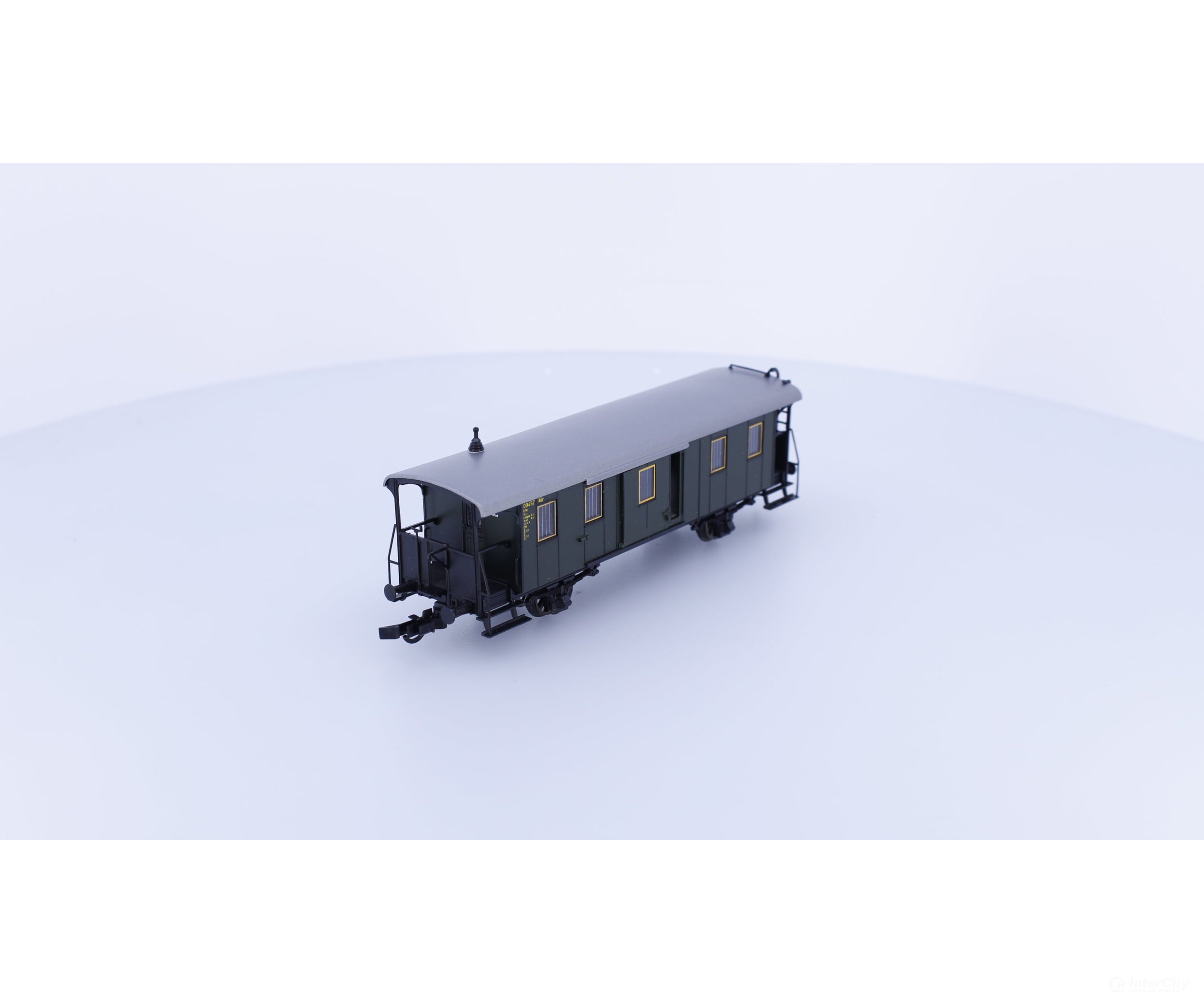 Roco 44828 HO DB Packwagen Baggage Car 09457 European Passenger Cars