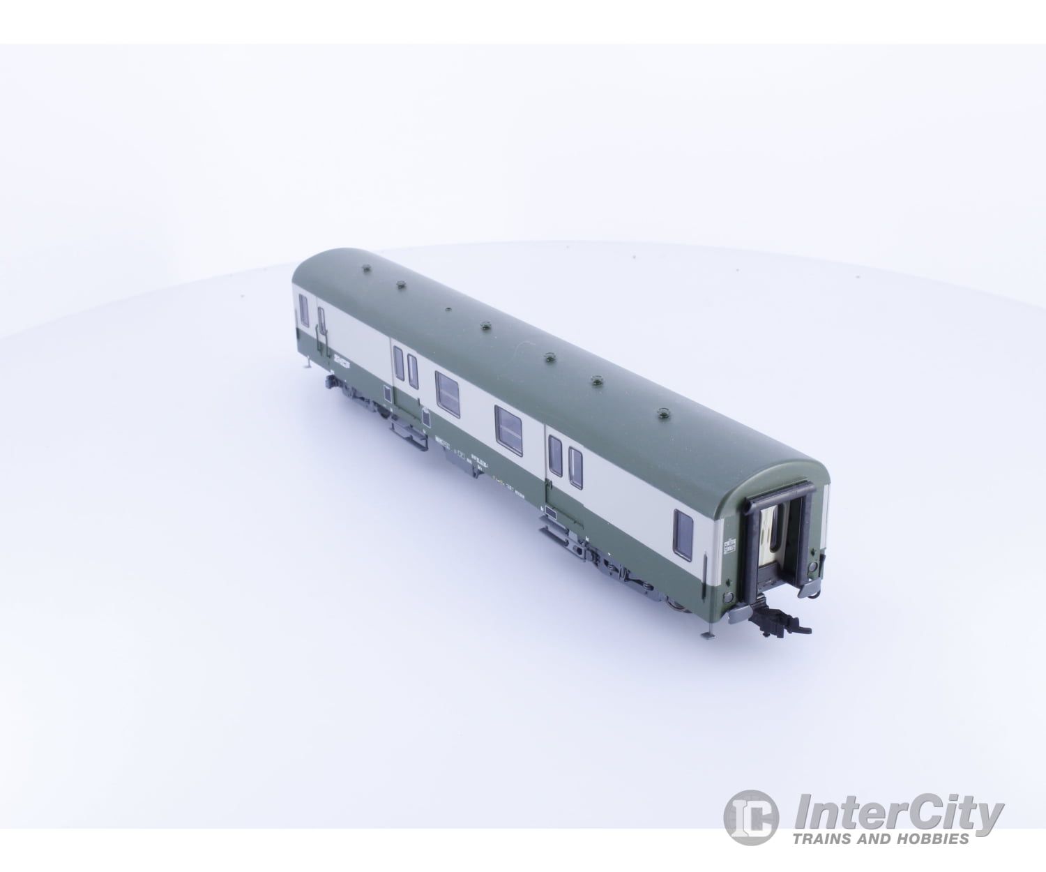 Roco 45107 HO SNCF Personen-Gepackwagen 740-1 European Passenger Cars