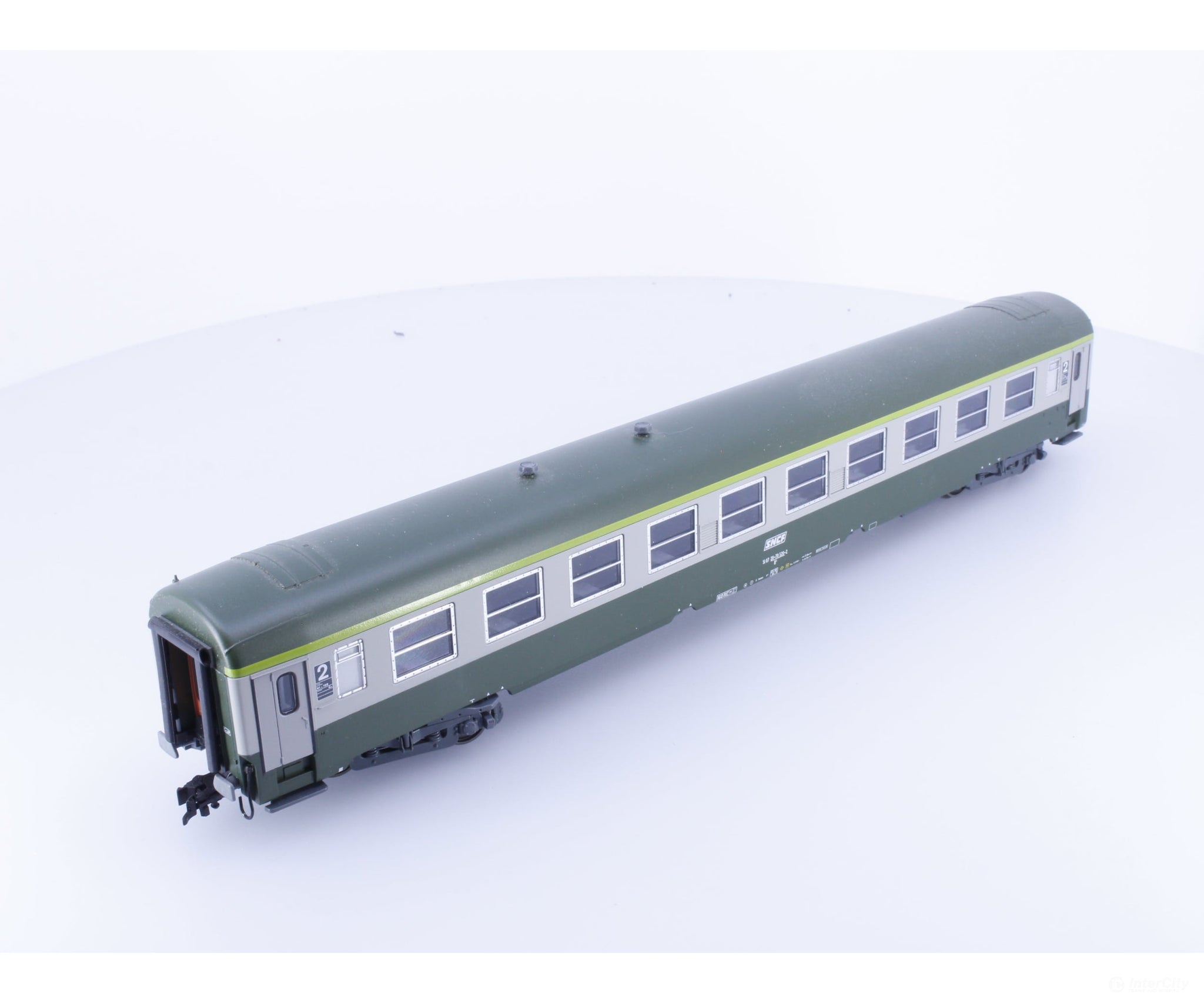 Roco 45202 HO SNCF Personenwagen 2.KL 520-2 European Passenger Cars