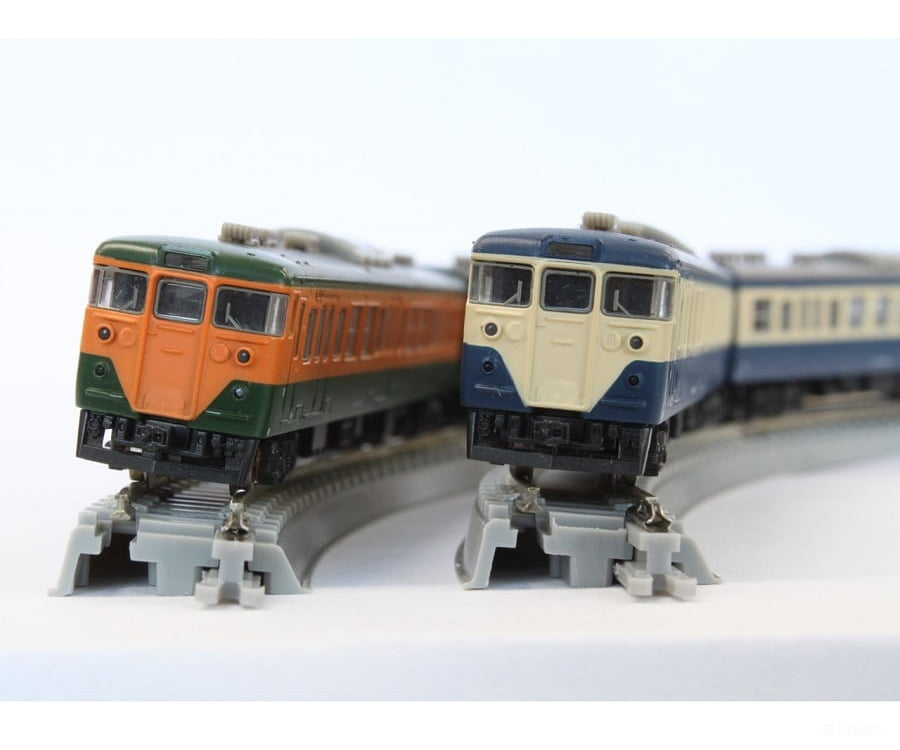 Rokuhan Z R067 PC Super elevated track R220 - 30 degree Track & Turnouts
