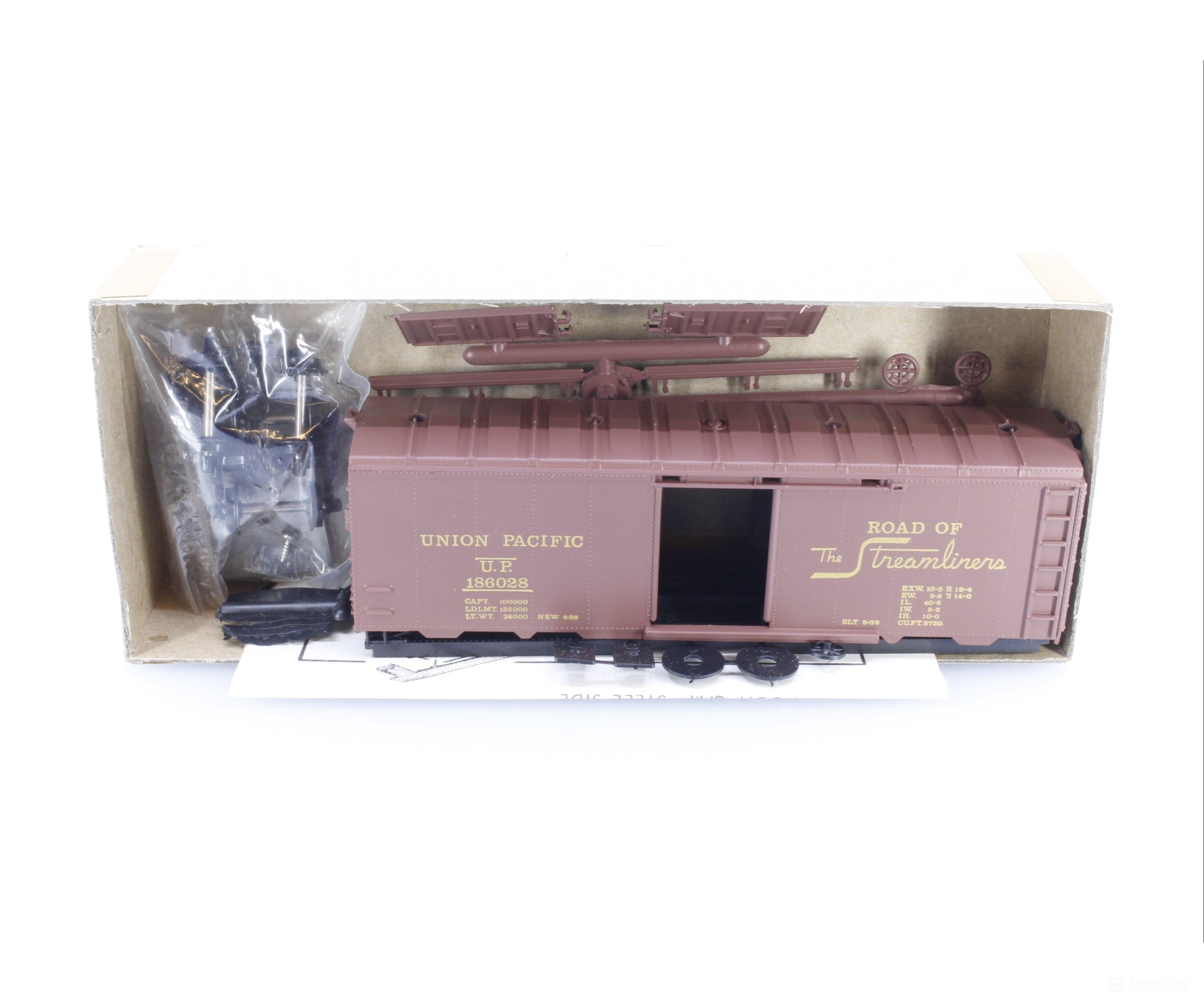 Roundhouse 1044 HO 40’ Box Car Kit Union Pacific (UP) 186028 Freight Cars