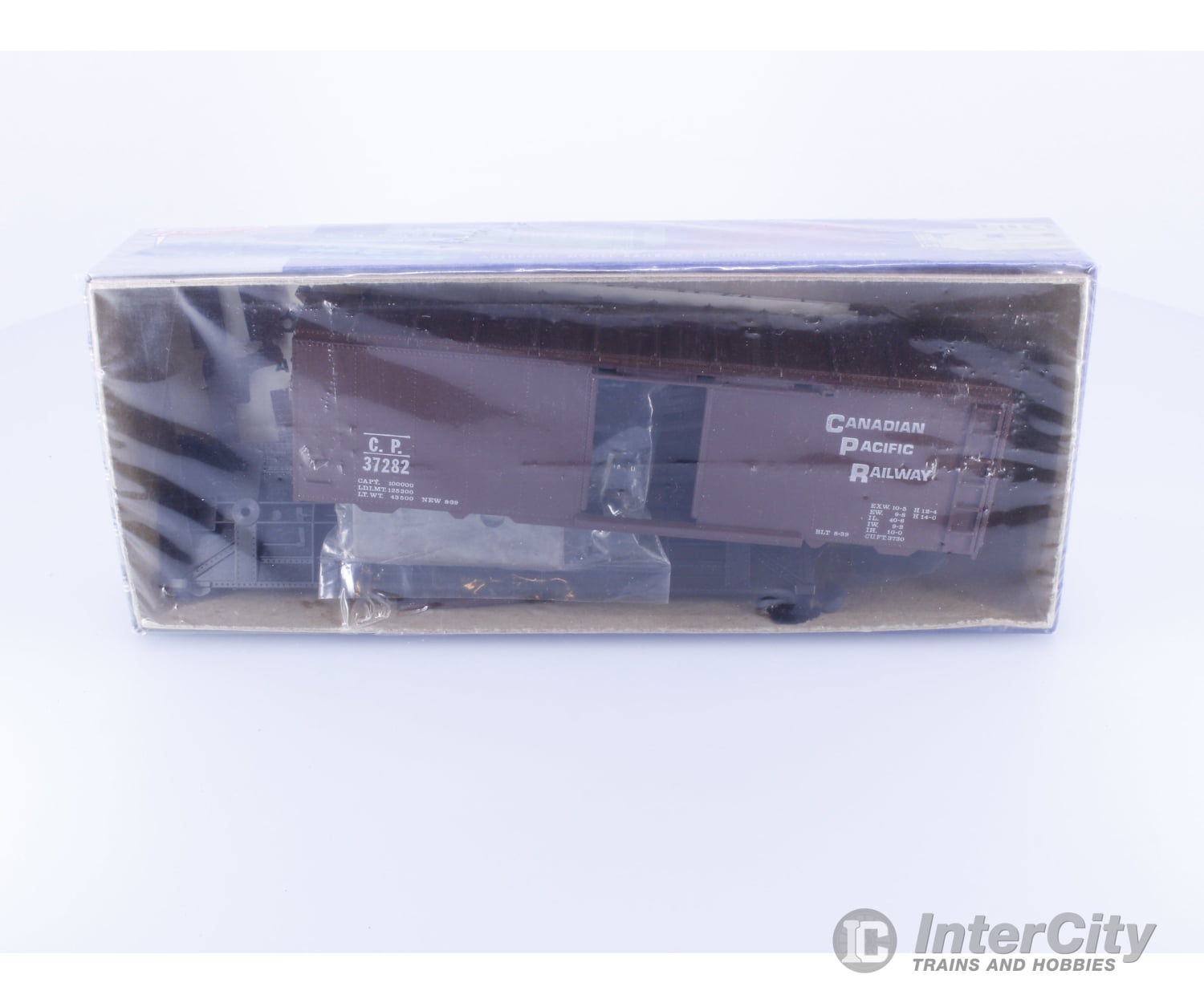 Roundhouse 1056 HO 40’ Box Car Kit Canadian Pacific (CP) 37282 Freight Cars
