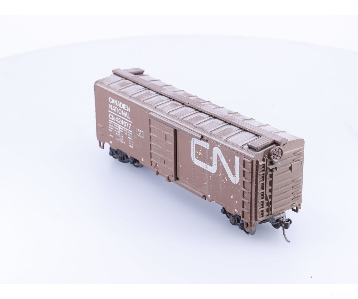 Roundhouse 1066 HO 40’ Box Car Kit Built Canadian National (CN) 424077 - Freight Cars