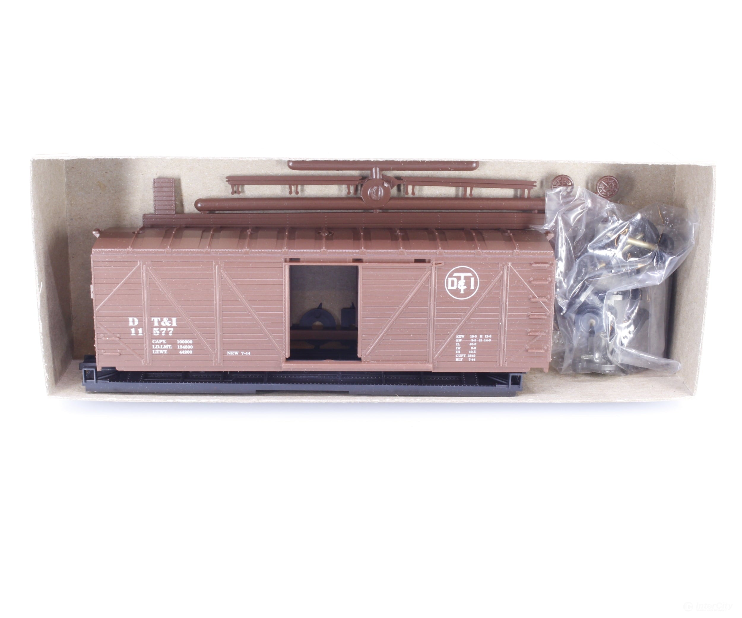 Roundhouse 1097 HO 40’ Truss Side Box Car Detroit Toledo and Ironton (DTI) 11577 Freight Cars