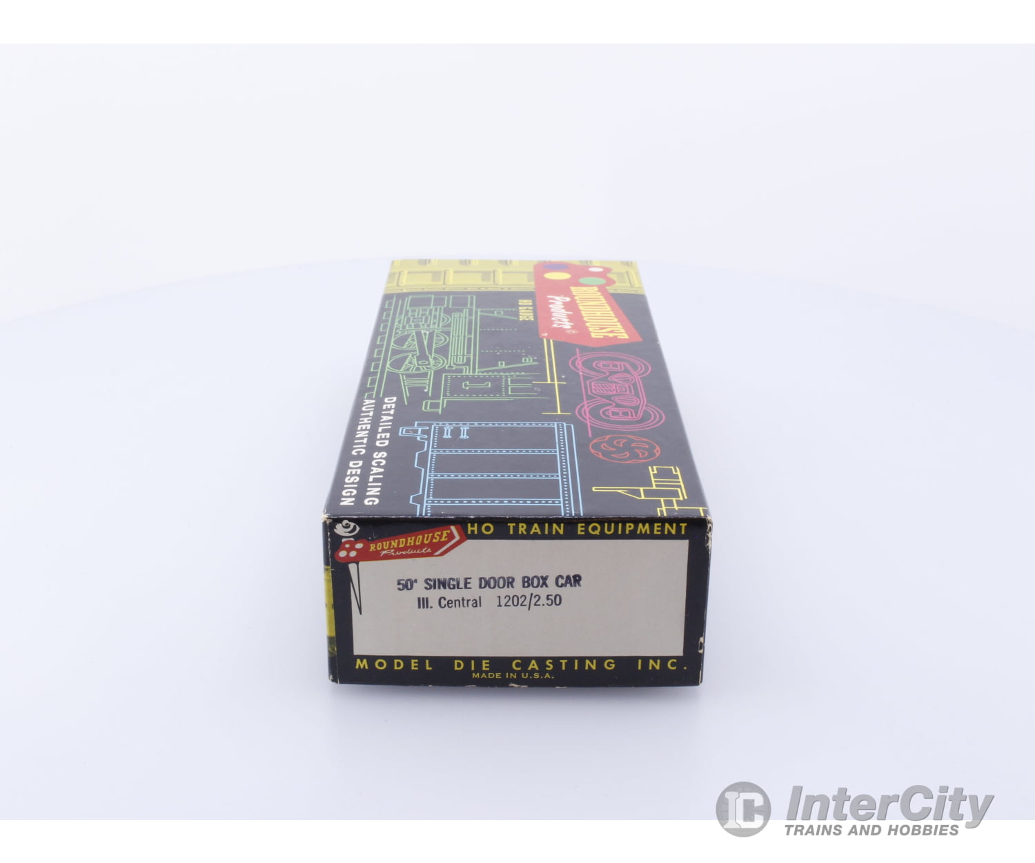 Roundhouse 1202 HO 50’ Single Door Box Car Illinois Central (IC) 37869 Freight Cars