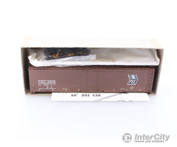 Roundhouse 1266 HO 50’ Plug Door Box Car Kit Pacific Great Eastern (PGE) 4505 Freight Cars