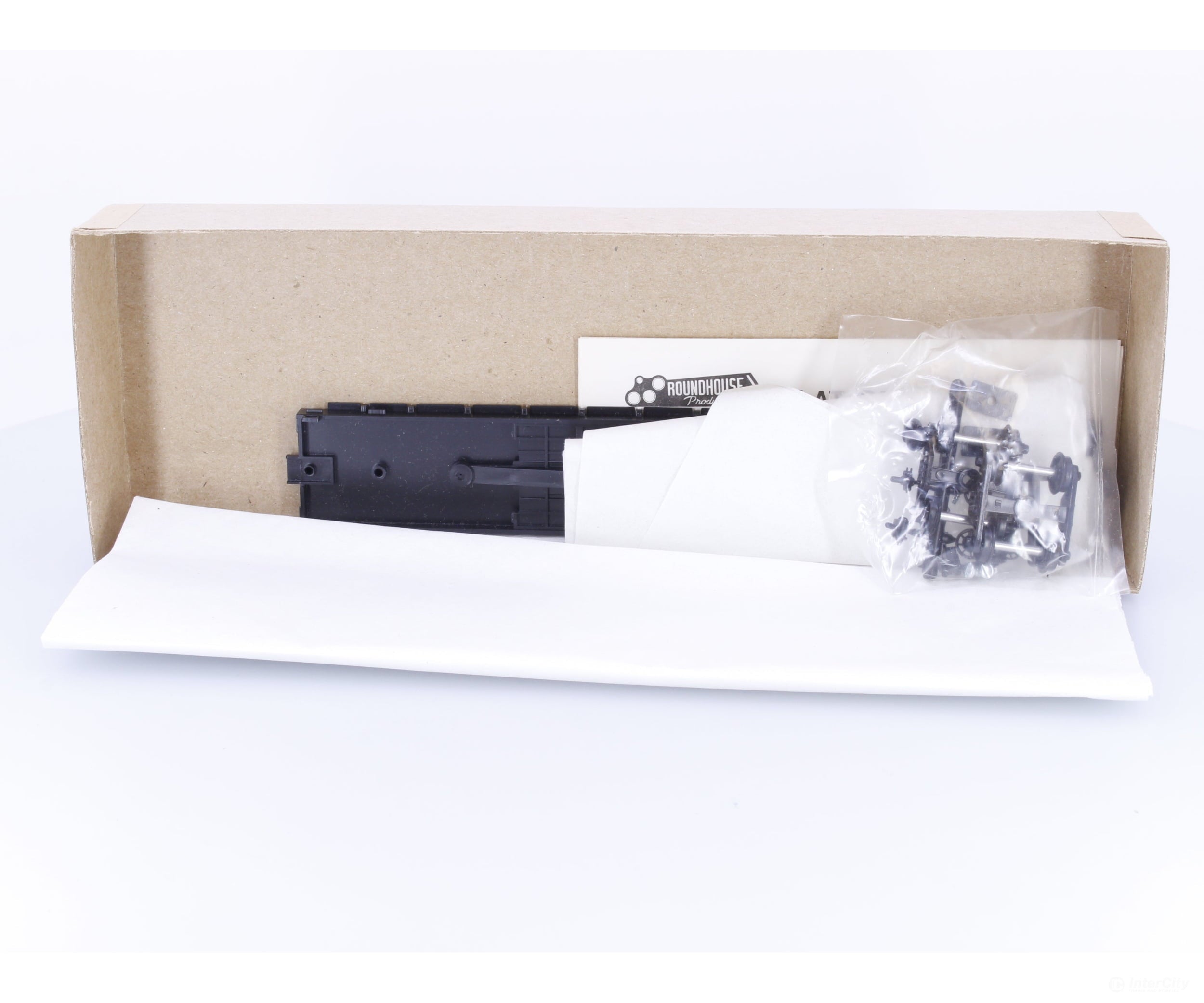 Roundhouse 1280 HO 60’ Flatcar Kit #10 Undecorated - Freight Cars