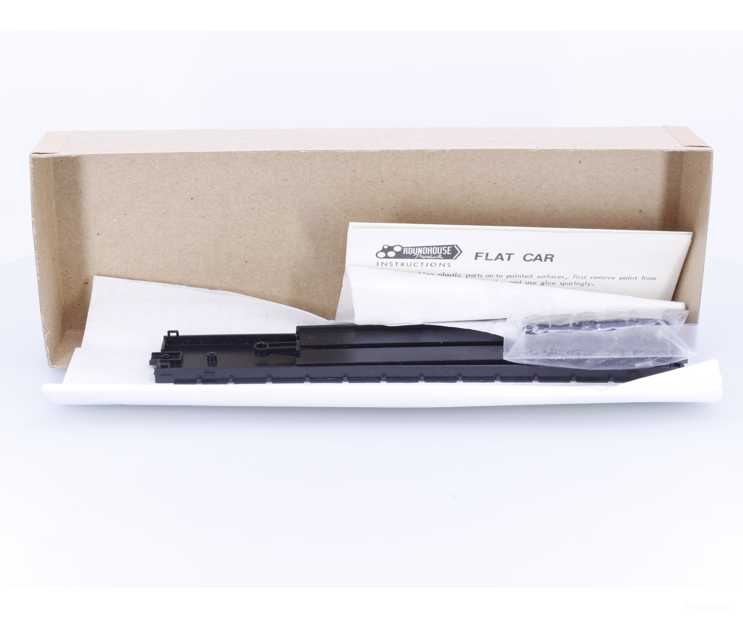 Roundhouse 1280 HO 60’ Flatcar Kit #2 Undecorated - Freight Cars