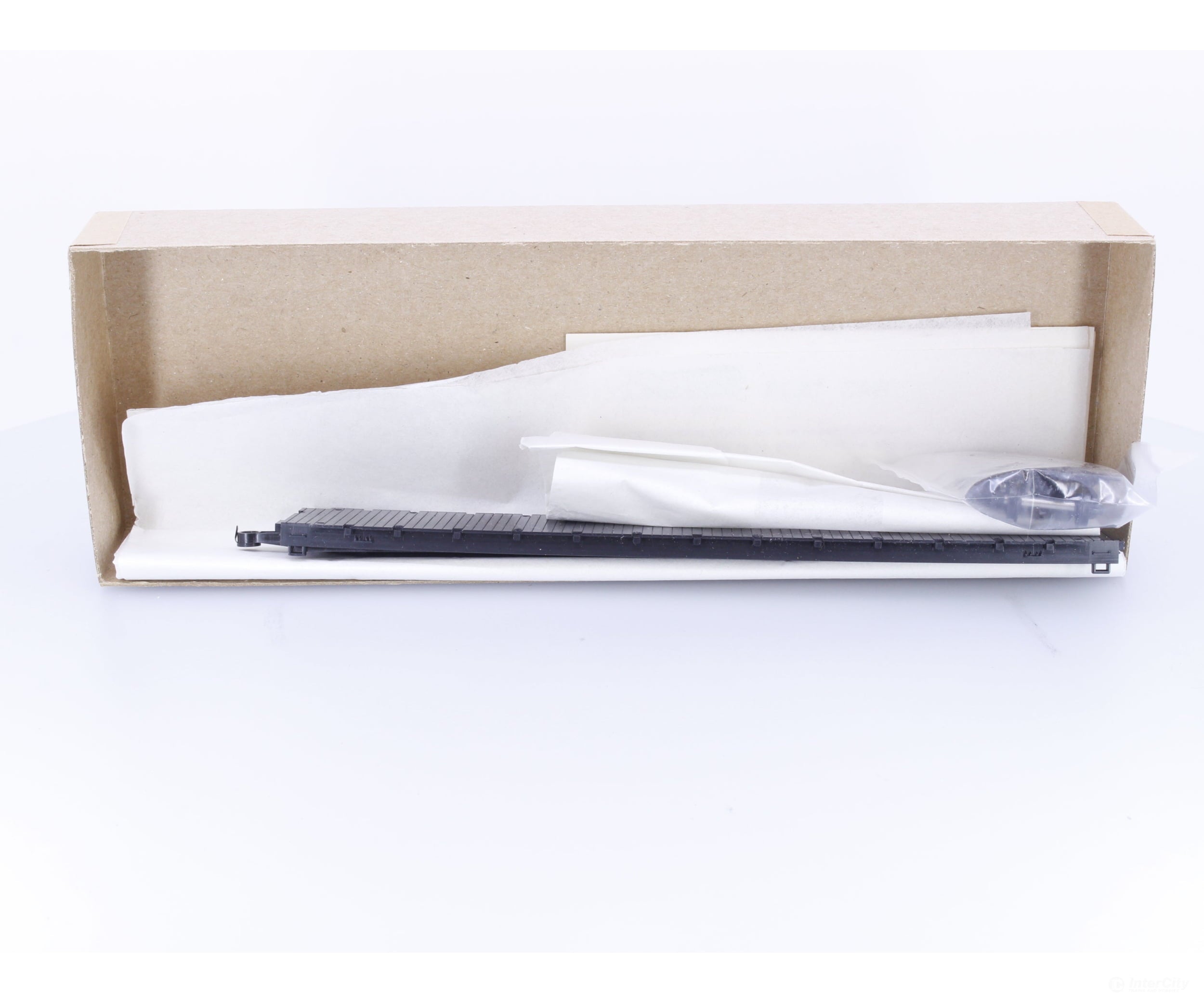 Roundhouse 1280 HO 60’ Flatcar Kit #7 Undecorated - Freight Cars