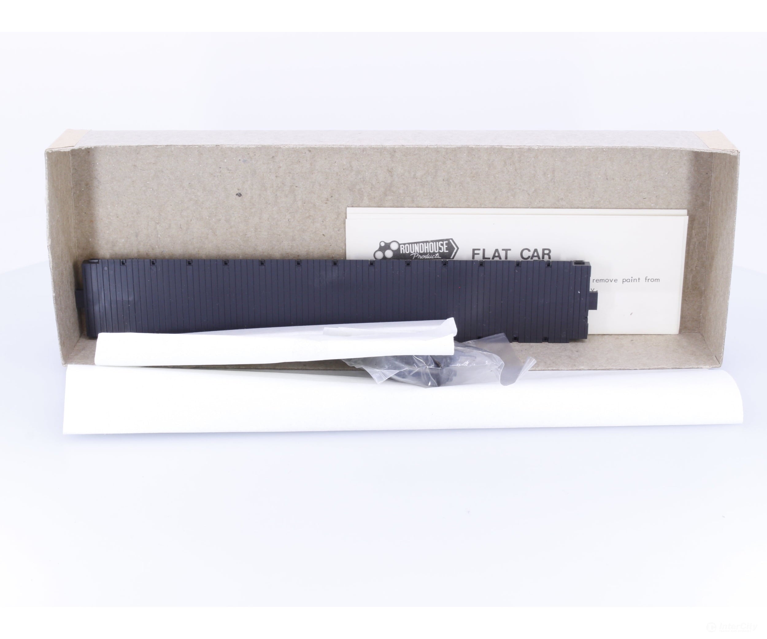 Roundhouse 1280 HO 60’ Flatcar Kit #9 Undecorated - Freight Cars