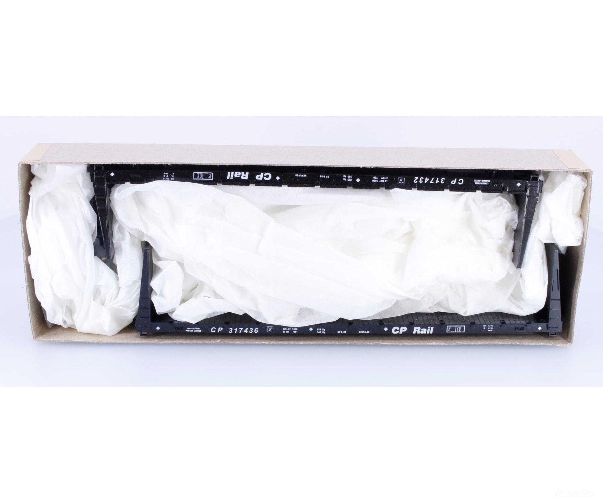 Roundhouse 13001 HO 60’ Bulkhead Flat Car Kit Canadian Pacific (CP) 317436/317432 - Freight Cars