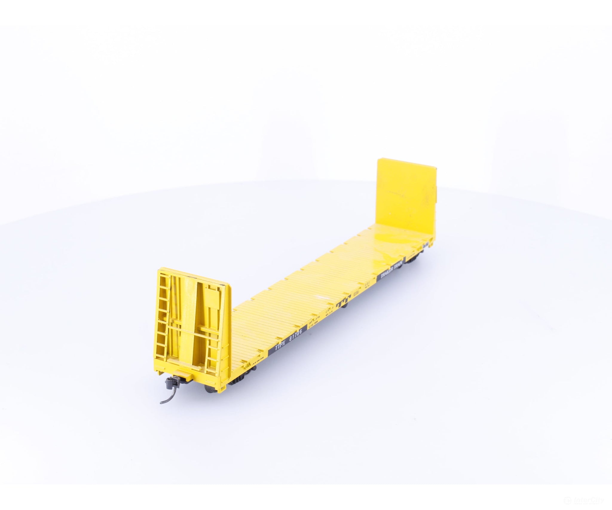 Roundhouse 1301 HO 60’ Bulkhead Flat Car (TTPX) #3 Trailer Train TTX Corp. (TTX) 81786 - Freight Cars