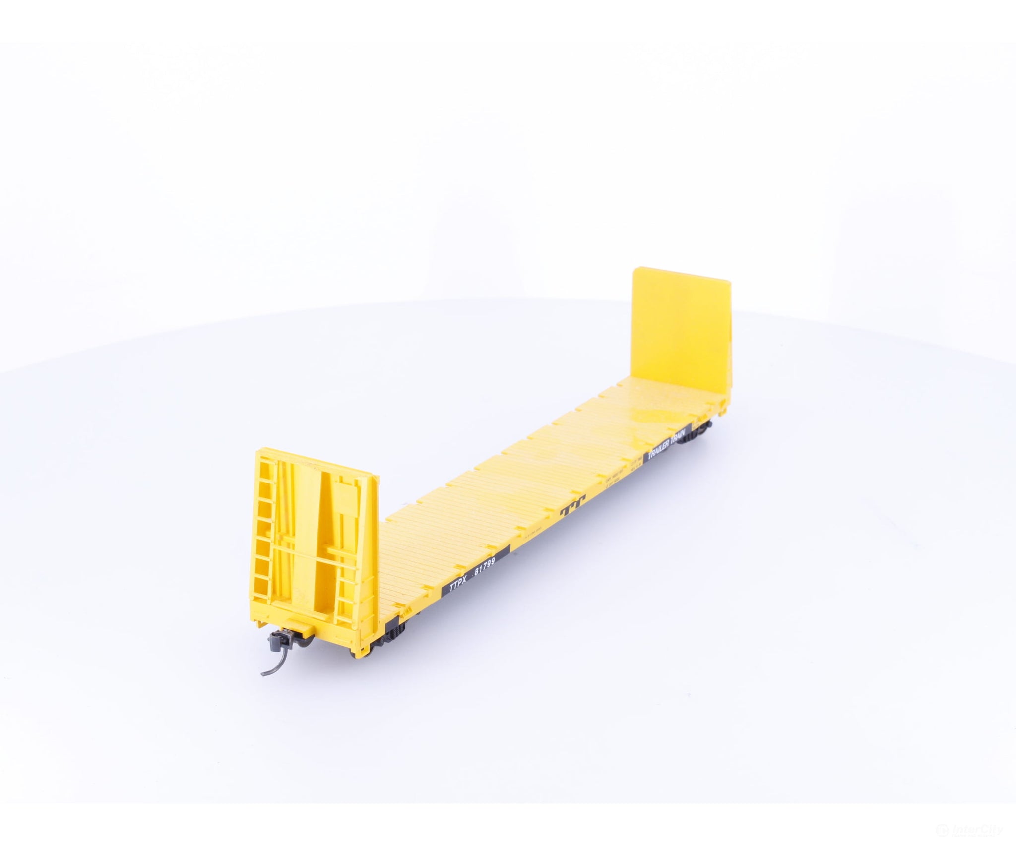 Roundhouse 1301 HO 60’ Bulkhead Flat Car (TTPX) Trailer Train TTX Corp. (TTX) 81799 - Freight Cars