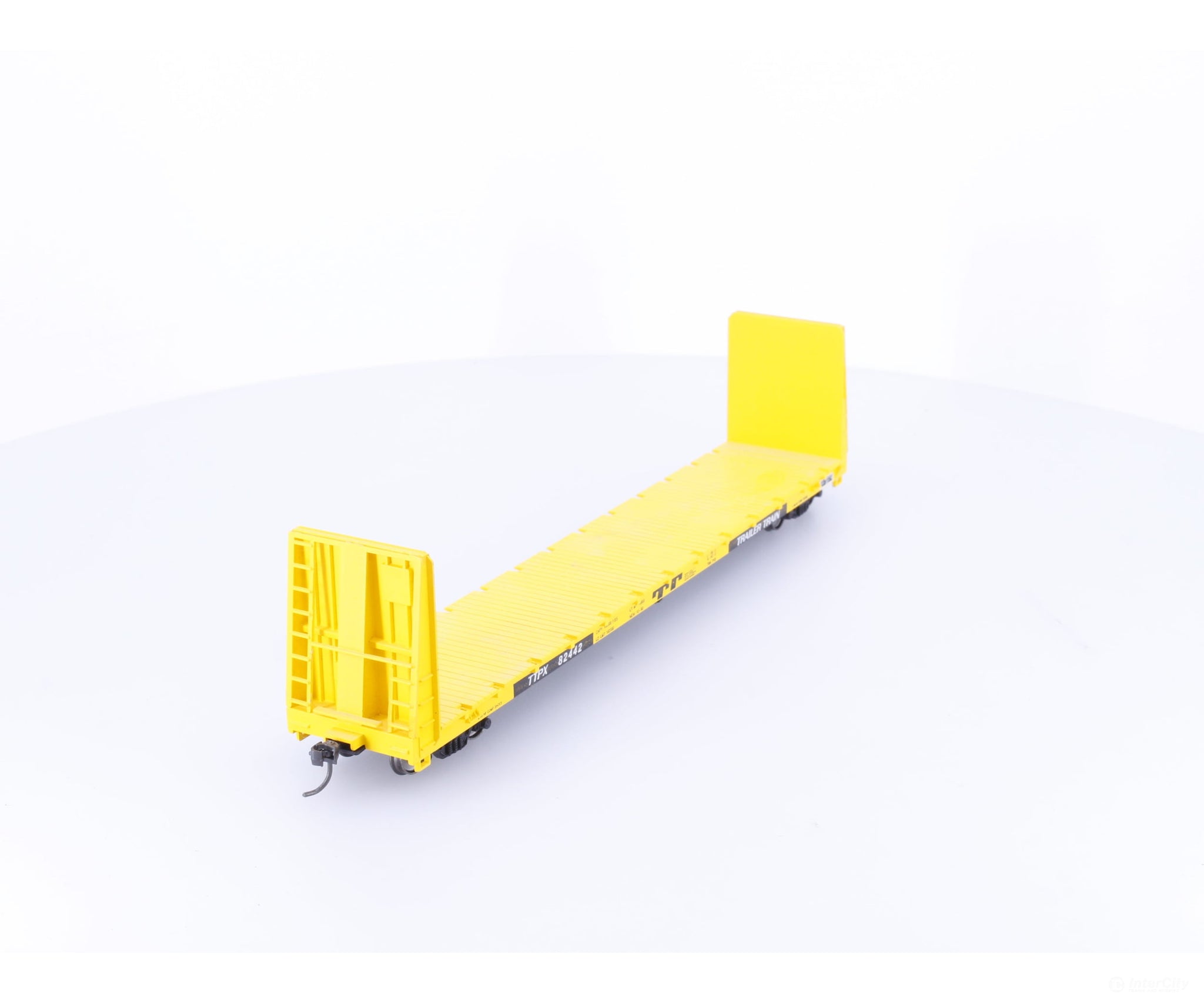Roundhouse 1301 HO 60’ Bulkhead Flat Car (TTPX) Trailer Train TTX Corp. (TTX) 82442 - Freight Cars