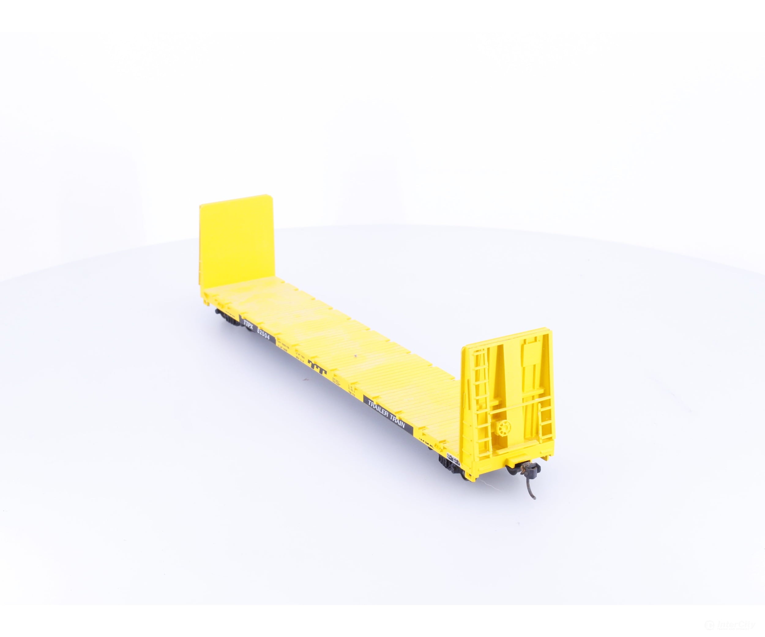 Roundhouse 1301 HO 60’ Bulkhead Flat Car (TTPX) Trailer Train TTX Corp. (TTX) 82504 - Freight Cars