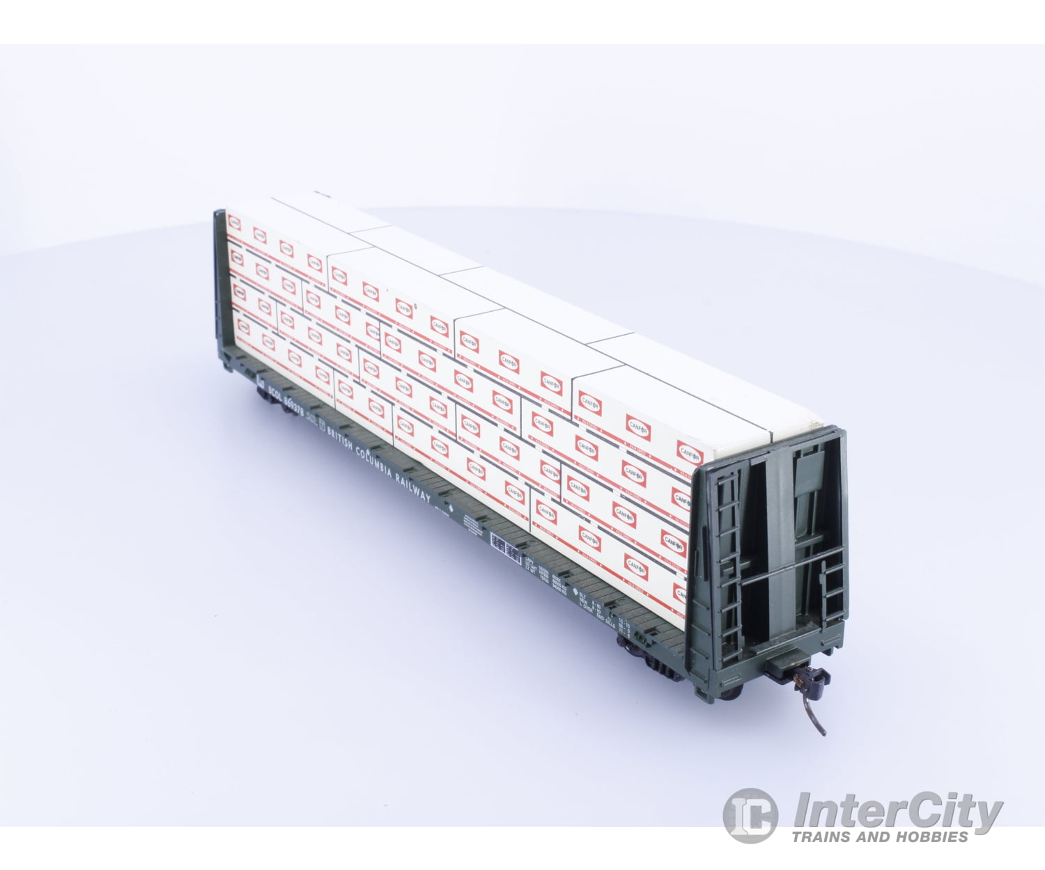 Roundhouse 1314 HO 60’ Bulkhead Flatcar with Canfor Lumber Load BC Rail (BCOL) 869378 Freight Cars
