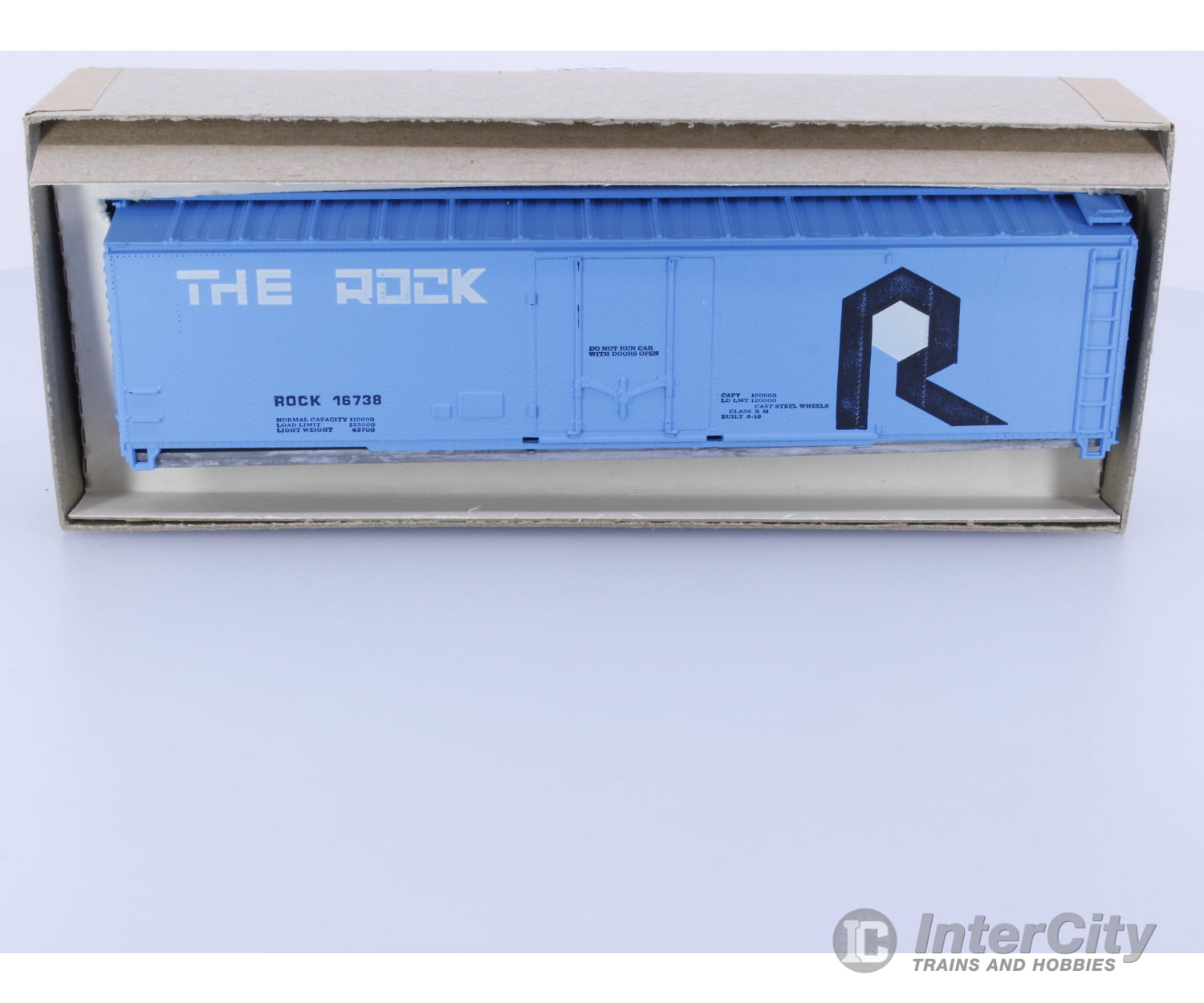 Roundhouse 1352 HO 50’ Plug Door Box Kit Rock Island Chicago Rock Island and Pacific (ROCK) 16738 Freight Cars