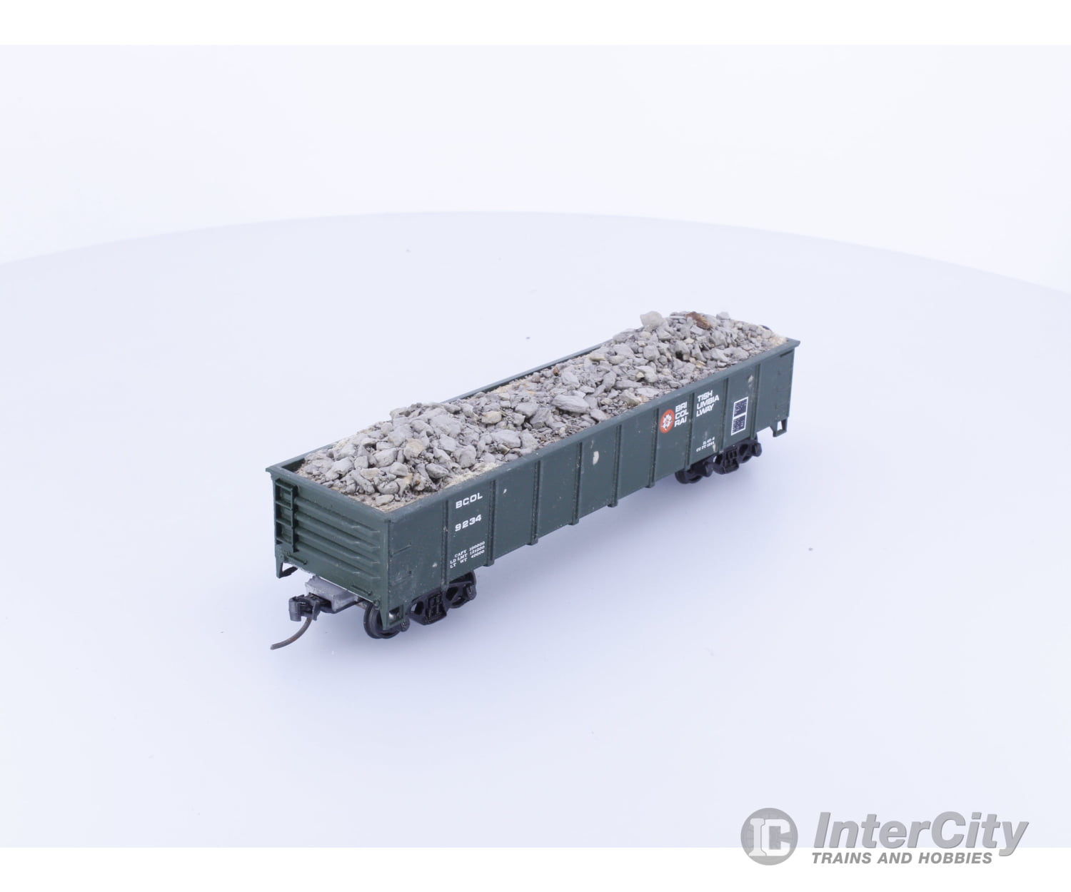 Roundhouse 1356 HO 40’ Gondola with Load #2 BC Rail (BCOL) 9234 Freight Cars