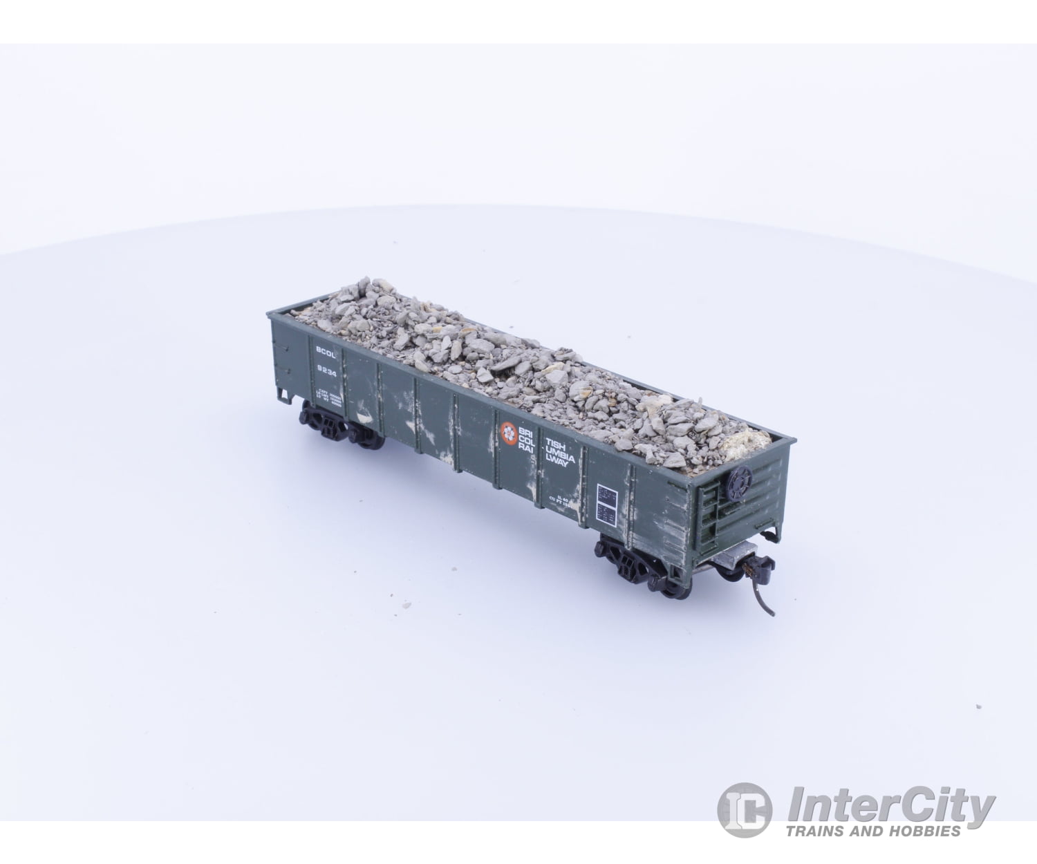Roundhouse 1356 HO 40’ Gondola with Load #3 BC Rail (BCOL) 9234 Freight Cars