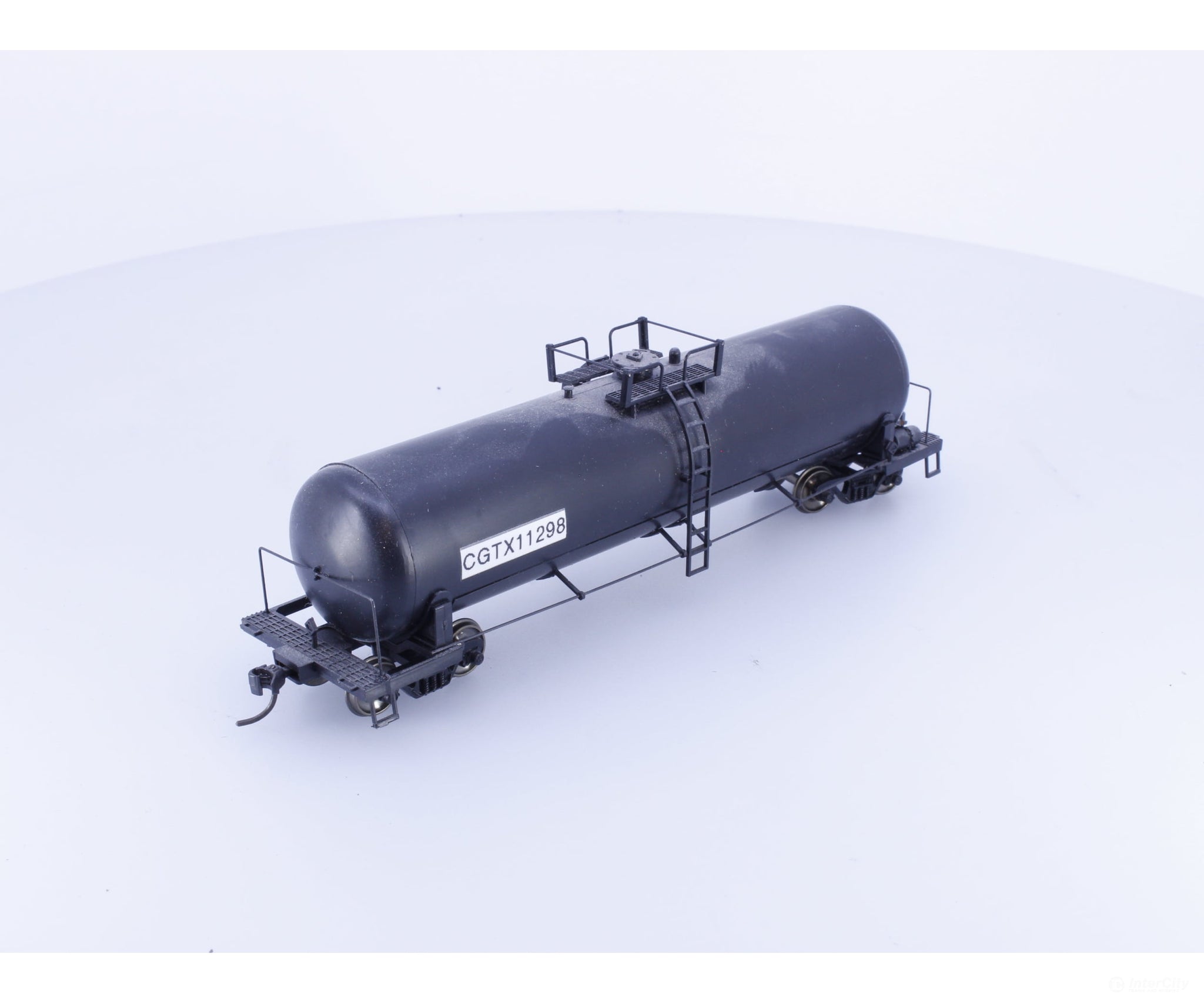Roundhouse 1370 HO 50’ Tank Car Canadian General Transit (CGLX/CGTX) 11298 - Freight Cars