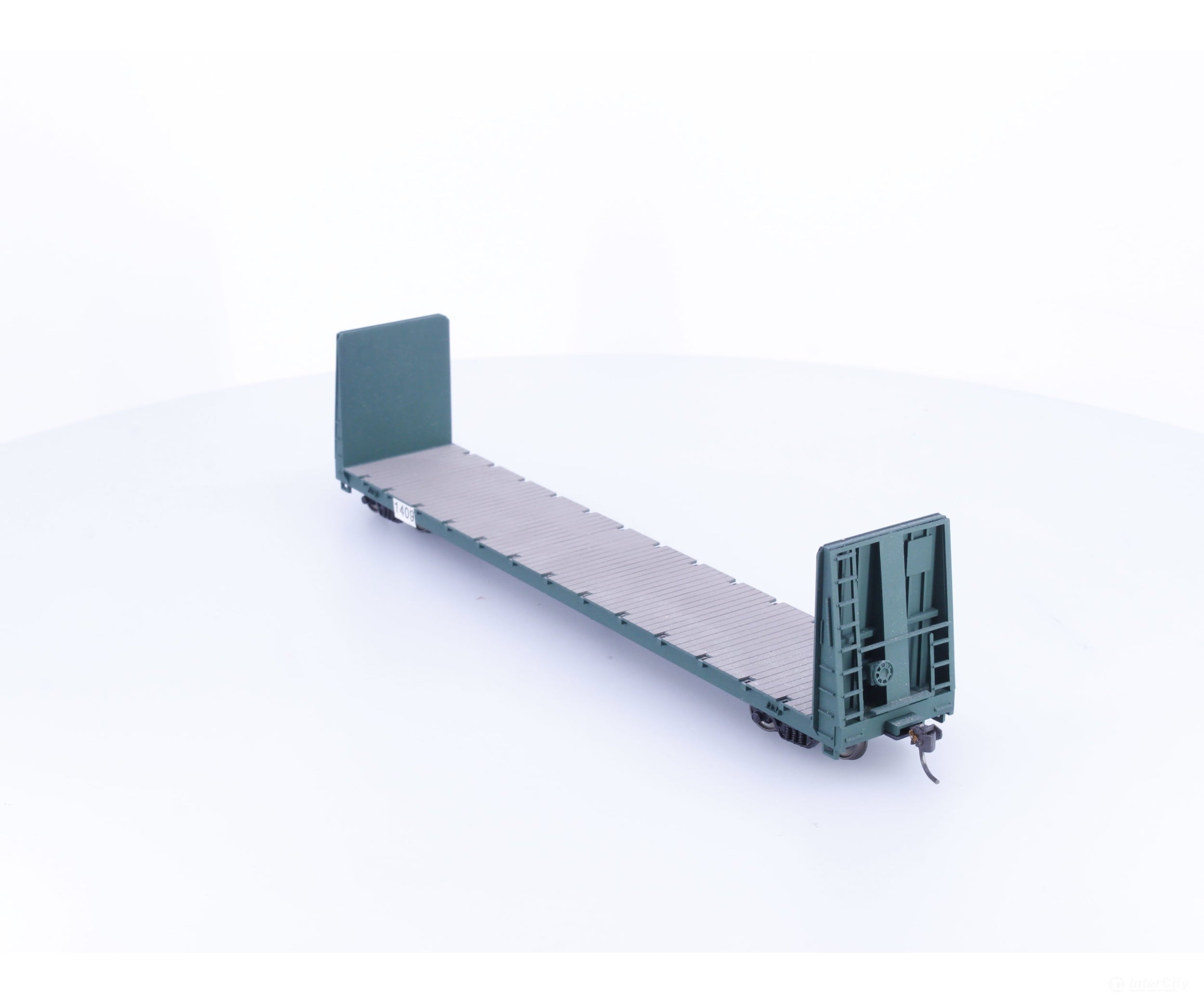Roundhouse 1409 HO 60’ Bulkhead Flat Car Undecorated 1409 - Freight Cars
