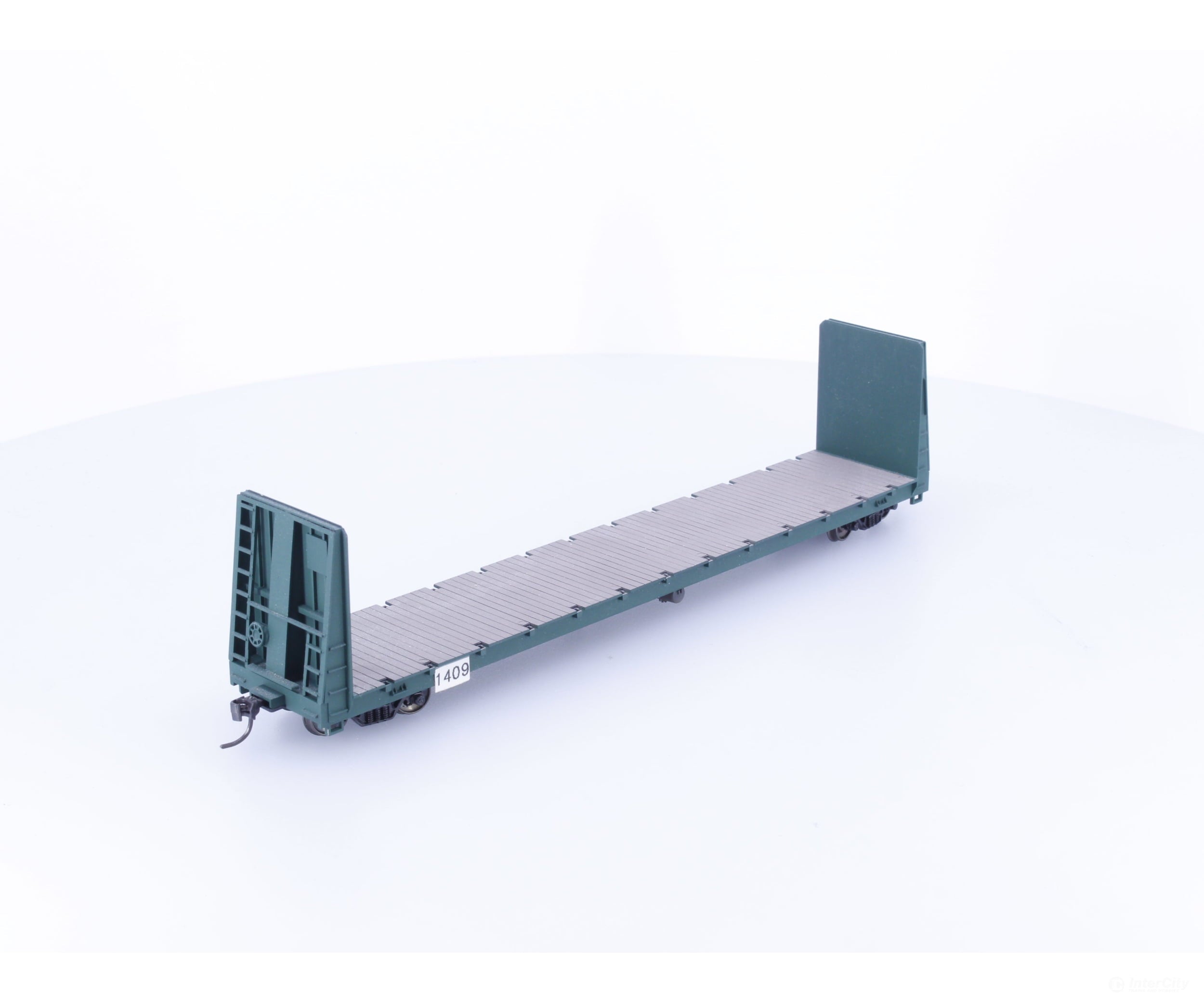 Roundhouse 1409 HO 60’ Bulkhead Flat Car Undecorated 1409 - Freight Cars