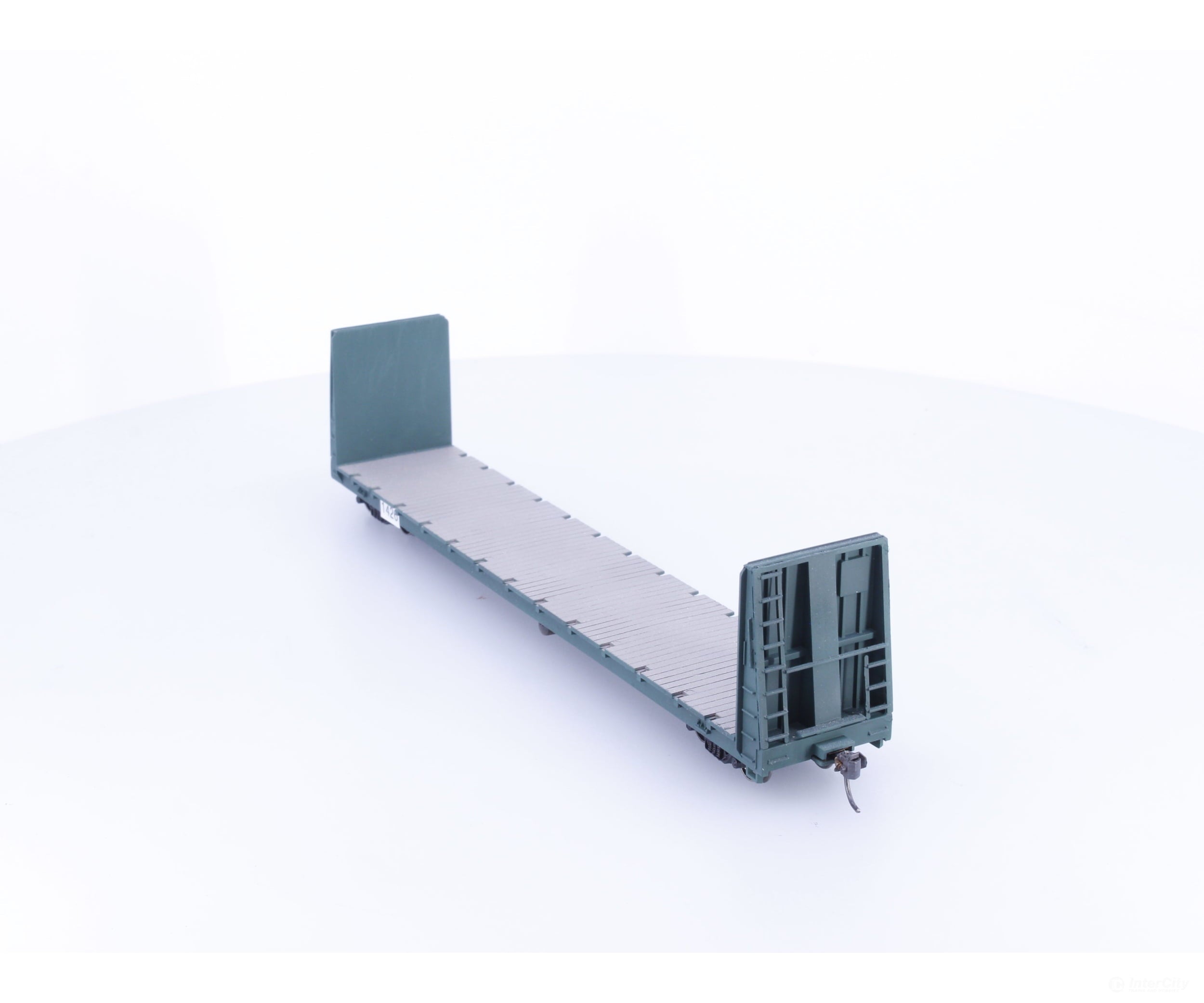 Roundhouse 1426 HO 60’ Bulkhead Flat Car Undecorated 1426 - Freight Cars