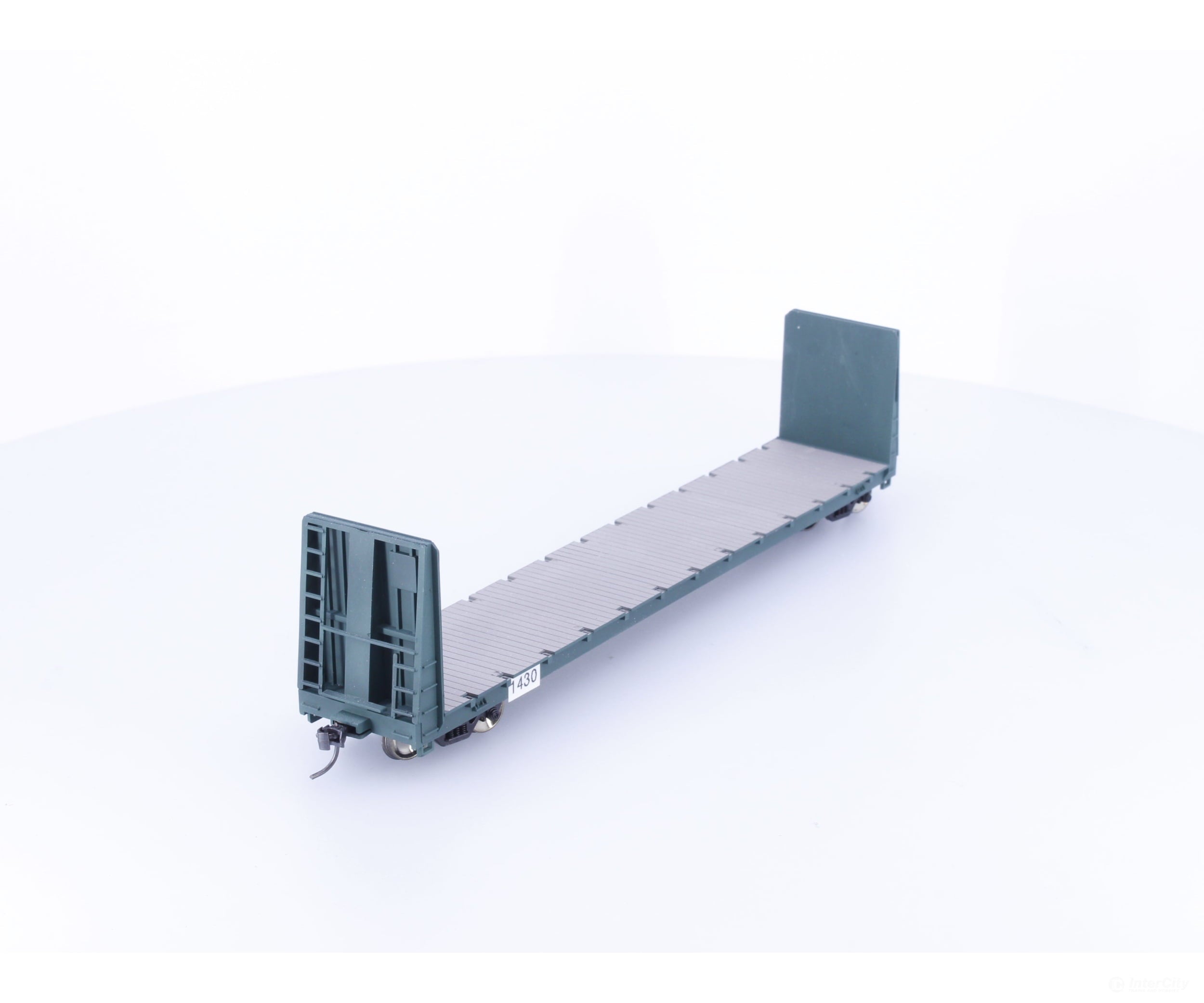 Roundhouse 1430 HO 60’ Bulkhead Flat Car Undecorated 1430 - Freight Cars