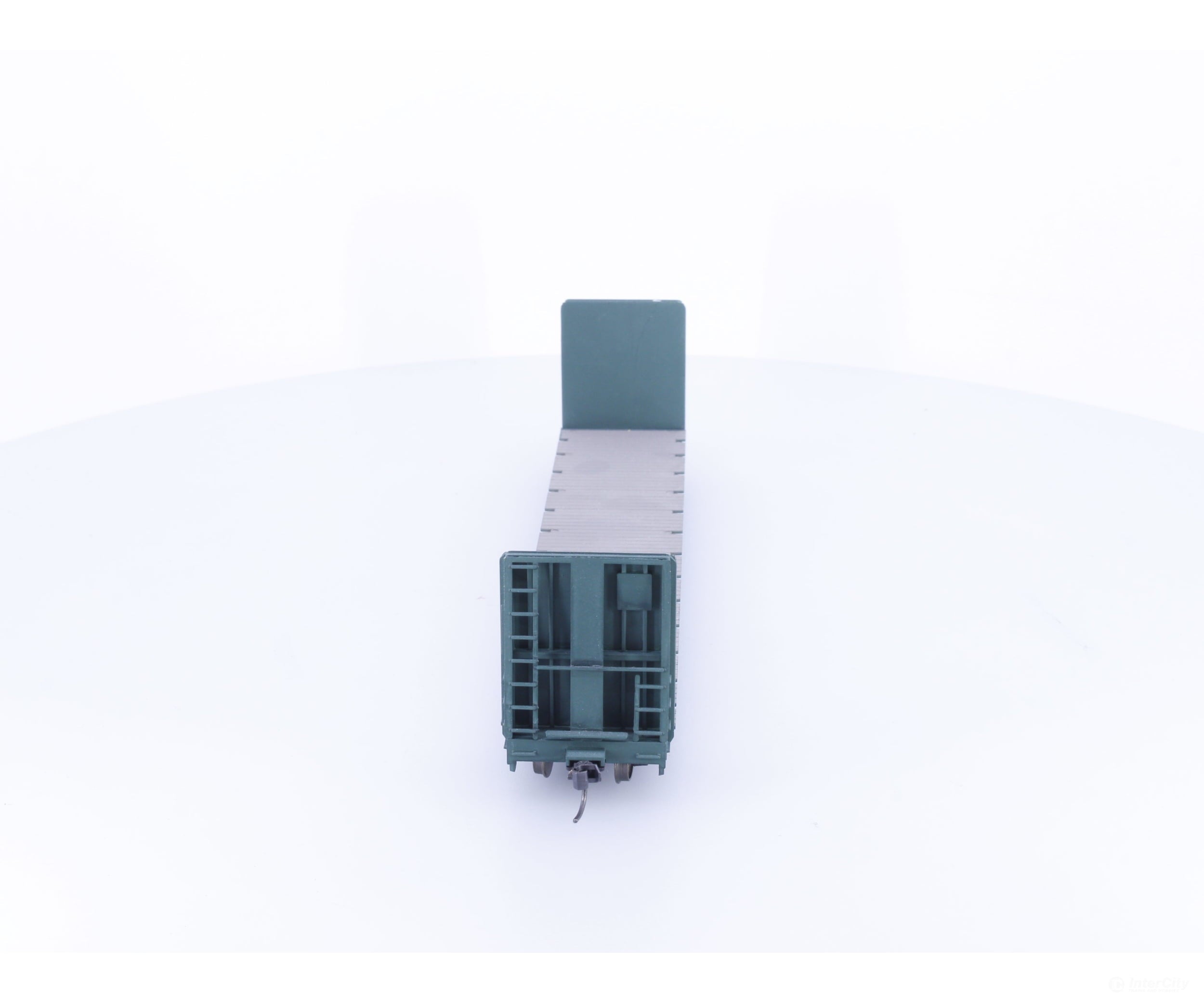 Roundhouse 1439 HO 60’ Bulkhead Flat Car Undecorated 1439 - Freight Cars