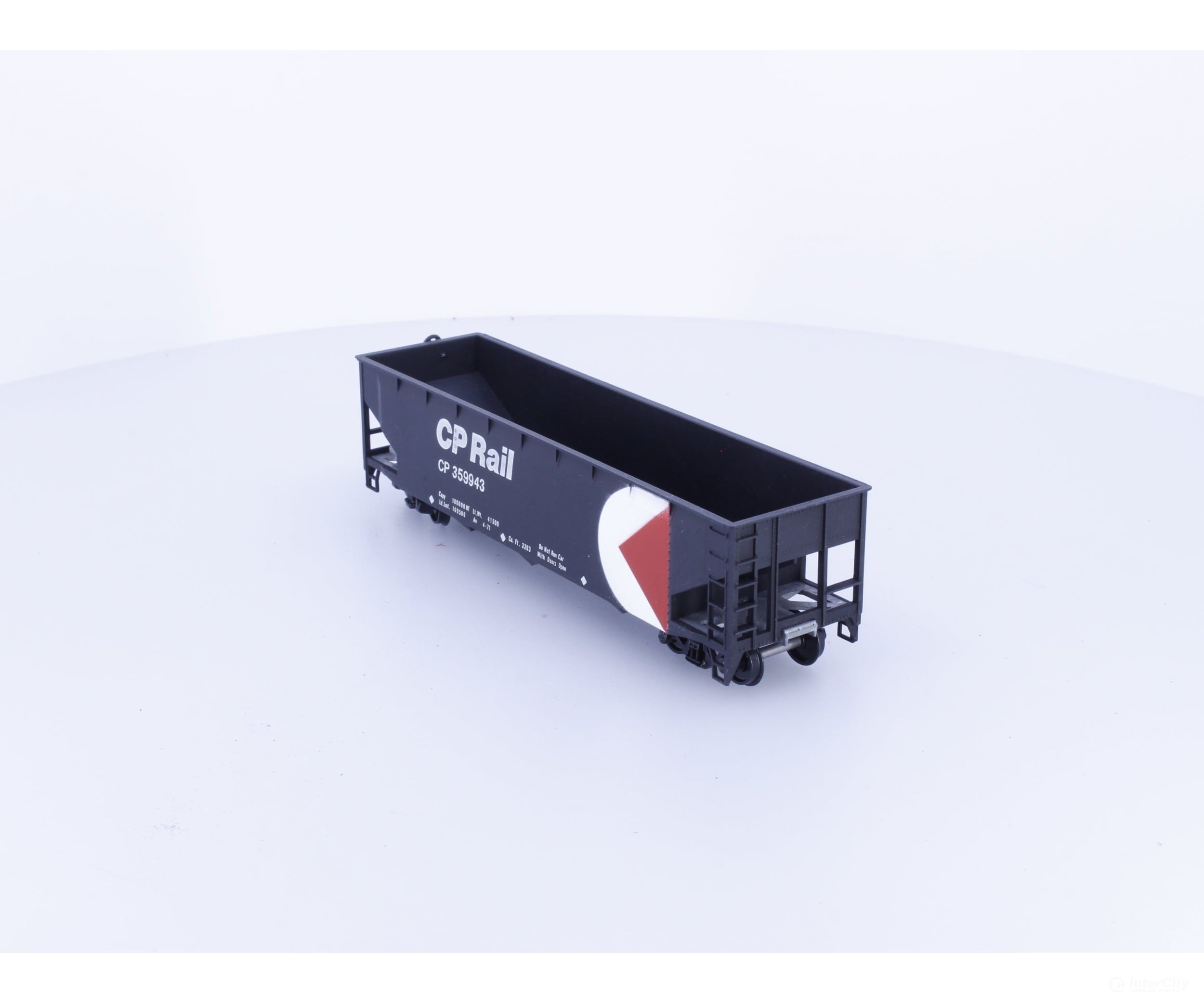 Roundhouse 1614 HO 3 Bay Offset Side Hopper Canadian Pacific (CP) 359943 - Freight Cars