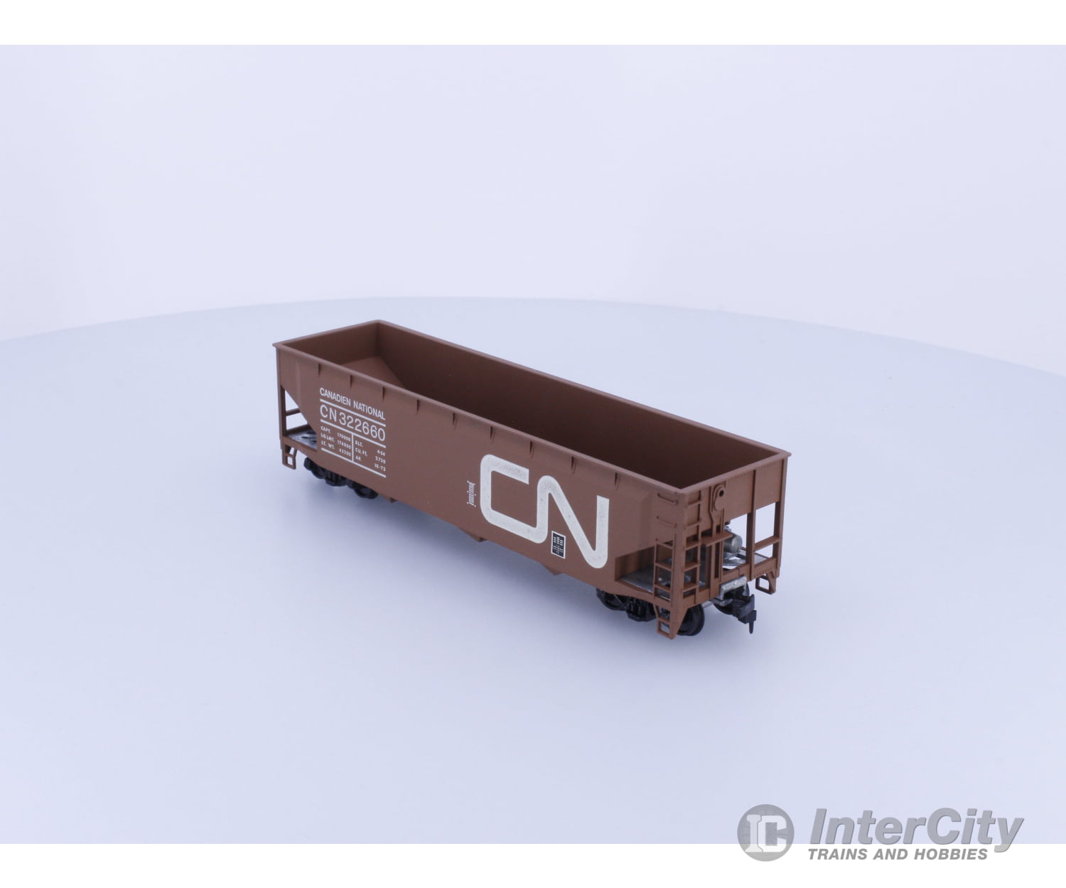 Roundhouse 1617 HO 3 Bay Hopper Kit Canadian National (CN) 322660 Freight Cars