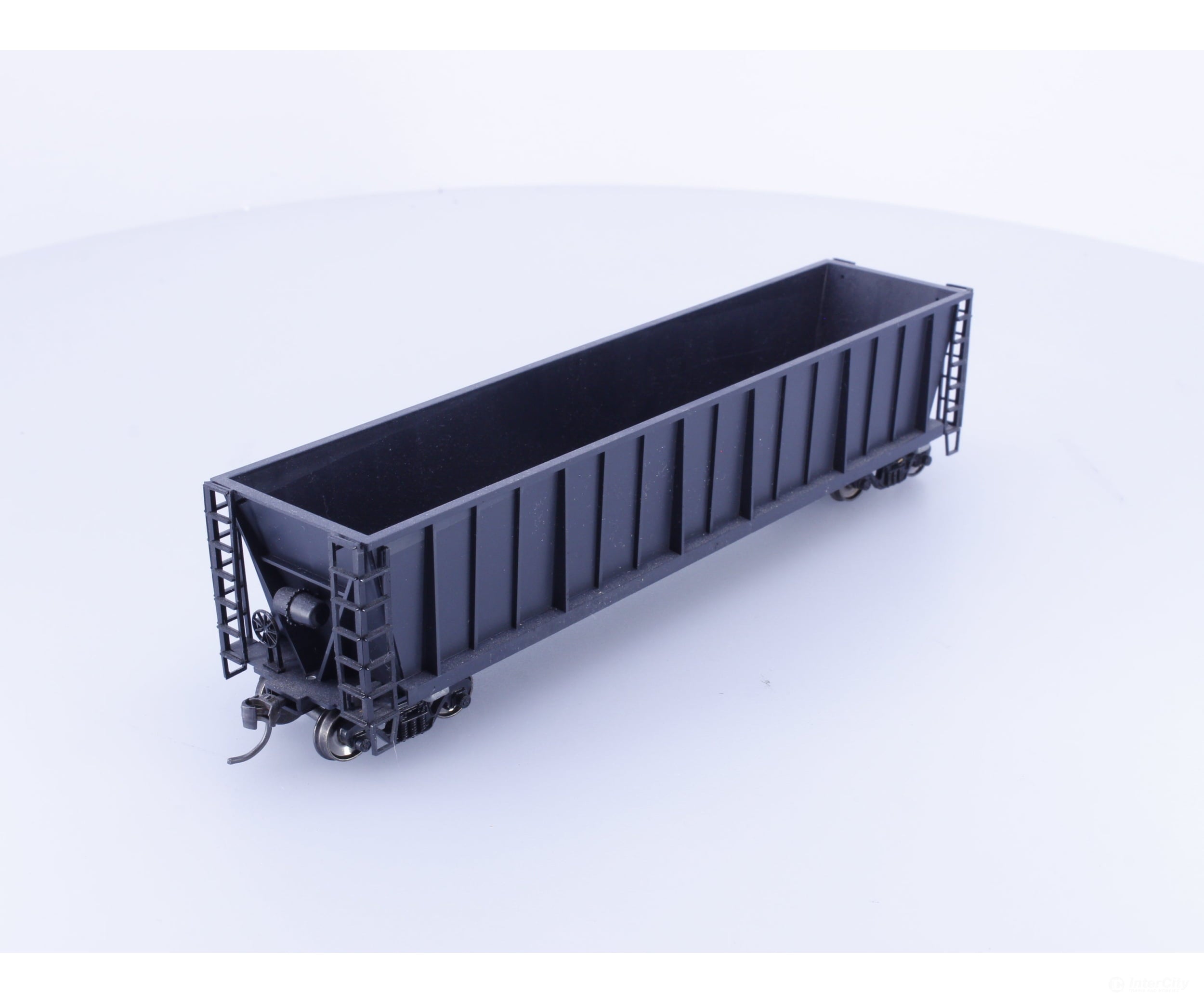 Roundhouse 1660 HO 50’ Bathtub Gondola #10 Undecorated - Freight Cars