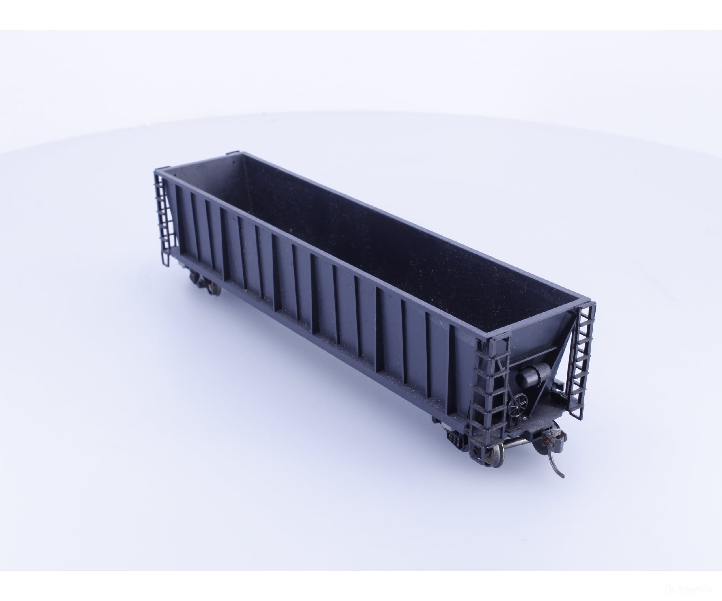 Roundhouse 1660 HO 50’ Bathtub Gondola #10 Undecorated - Freight Cars