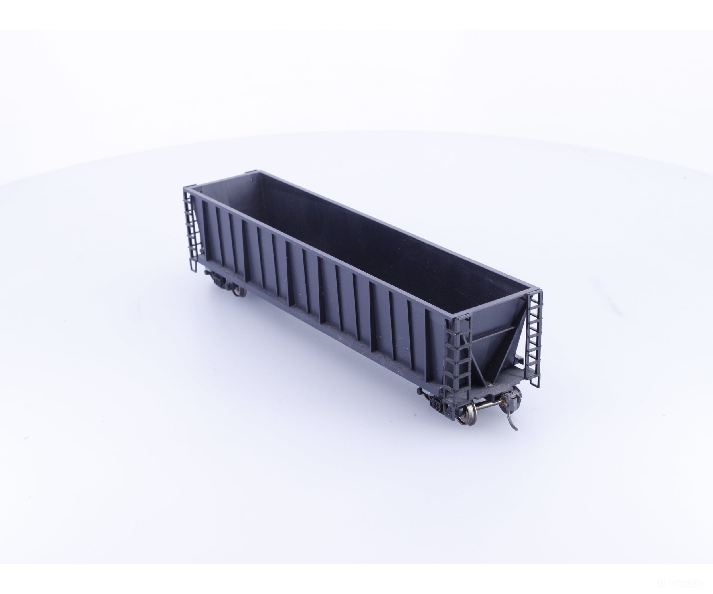Roundhouse 1660 HO 50’ Bathtub Gondola #102 Undecorated - Freight Cars