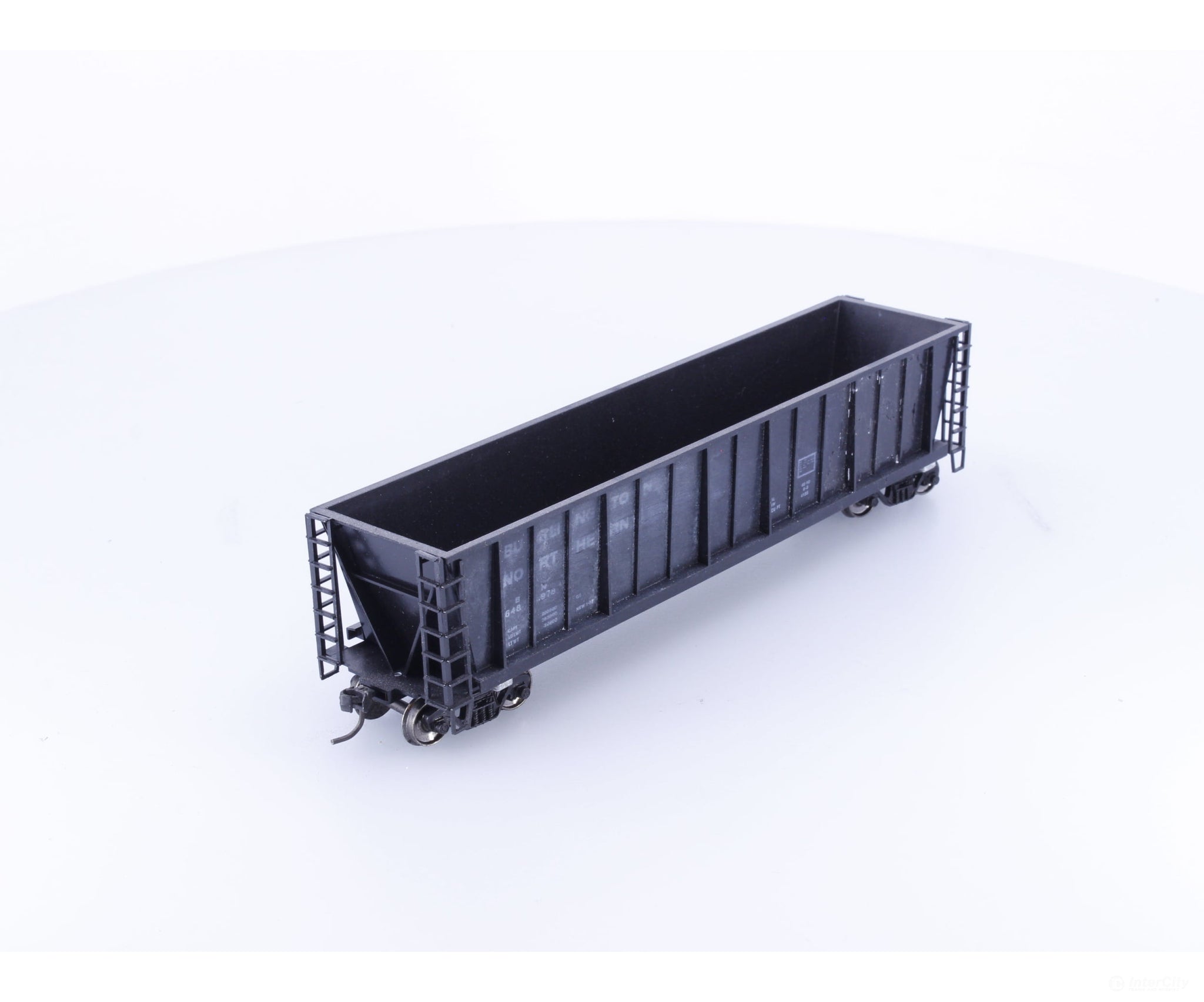 Roundhouse 1660 HO 50’ Bathtub Gondola #104 Undecorated - Freight Cars