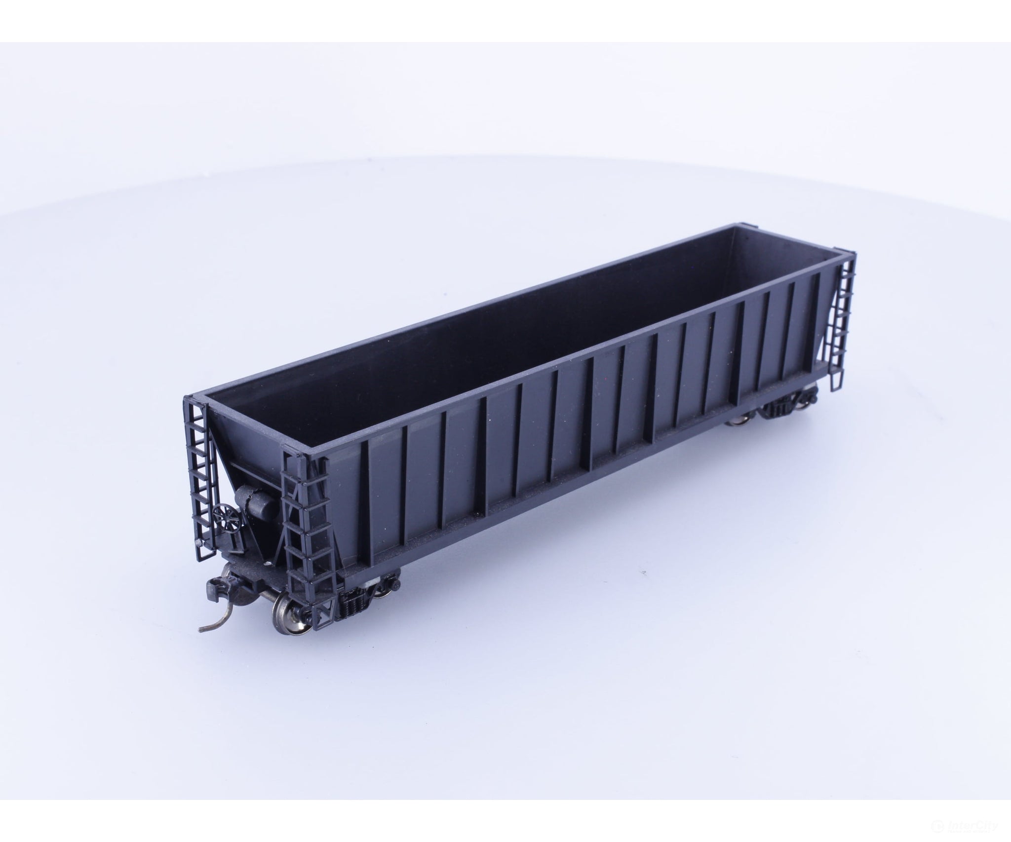 Roundhouse 1660 HO 50’ Bathtub Gondola #13 Undecorated - Freight Cars