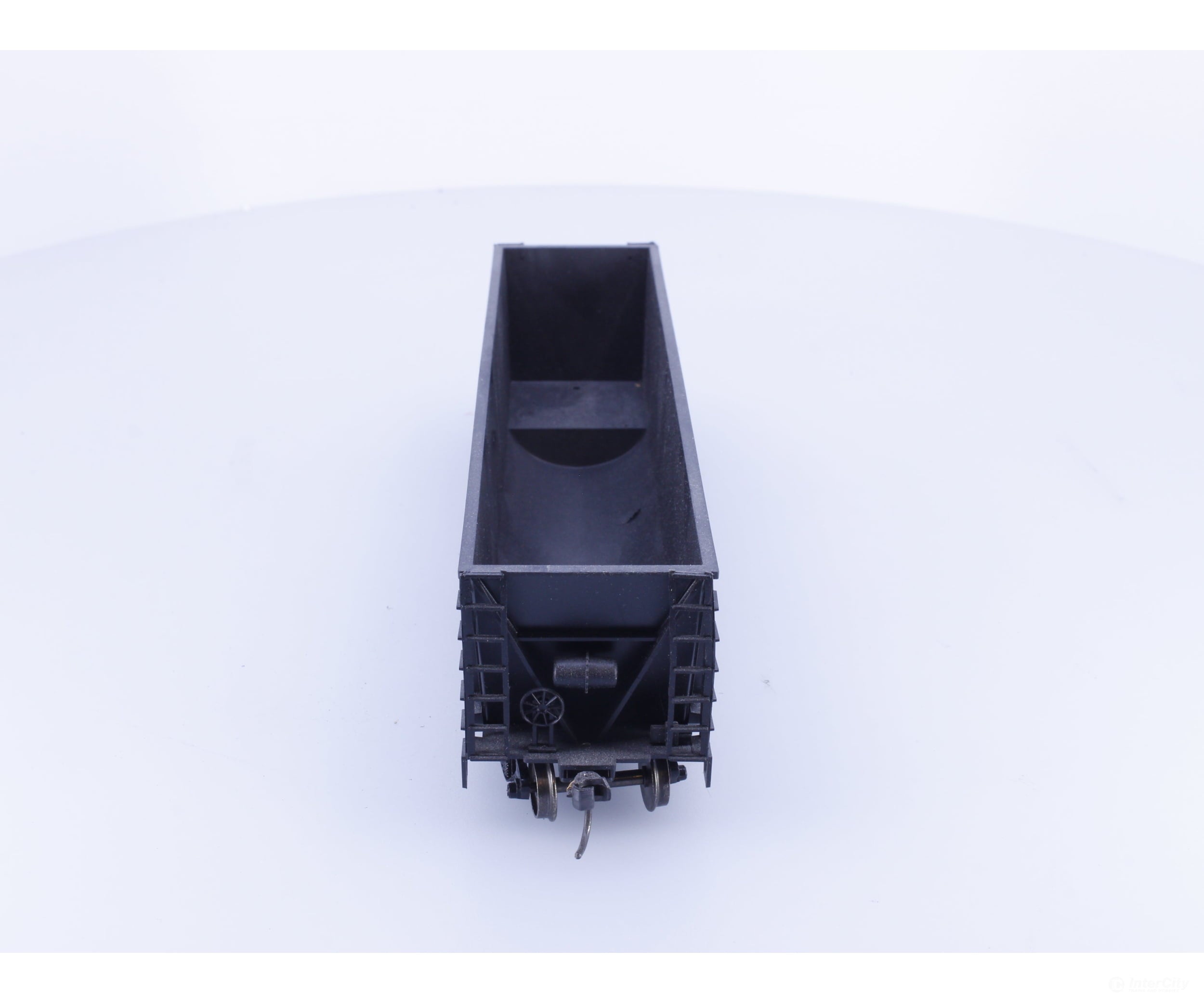 Roundhouse 1660 HO 50’ Bathtub Gondola #15 Undecorated - Freight Cars