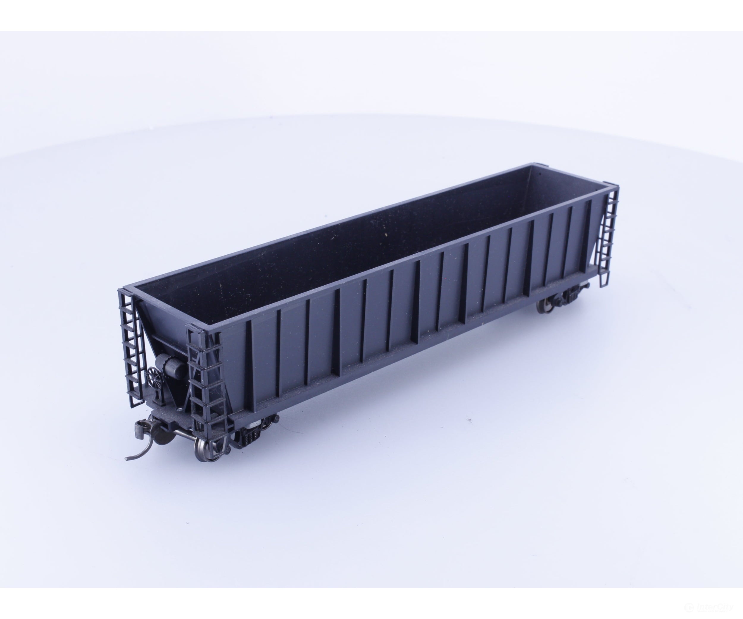 Roundhouse 1660 HO 50’ Bathtub Gondola #16 Undecorated - Freight Cars