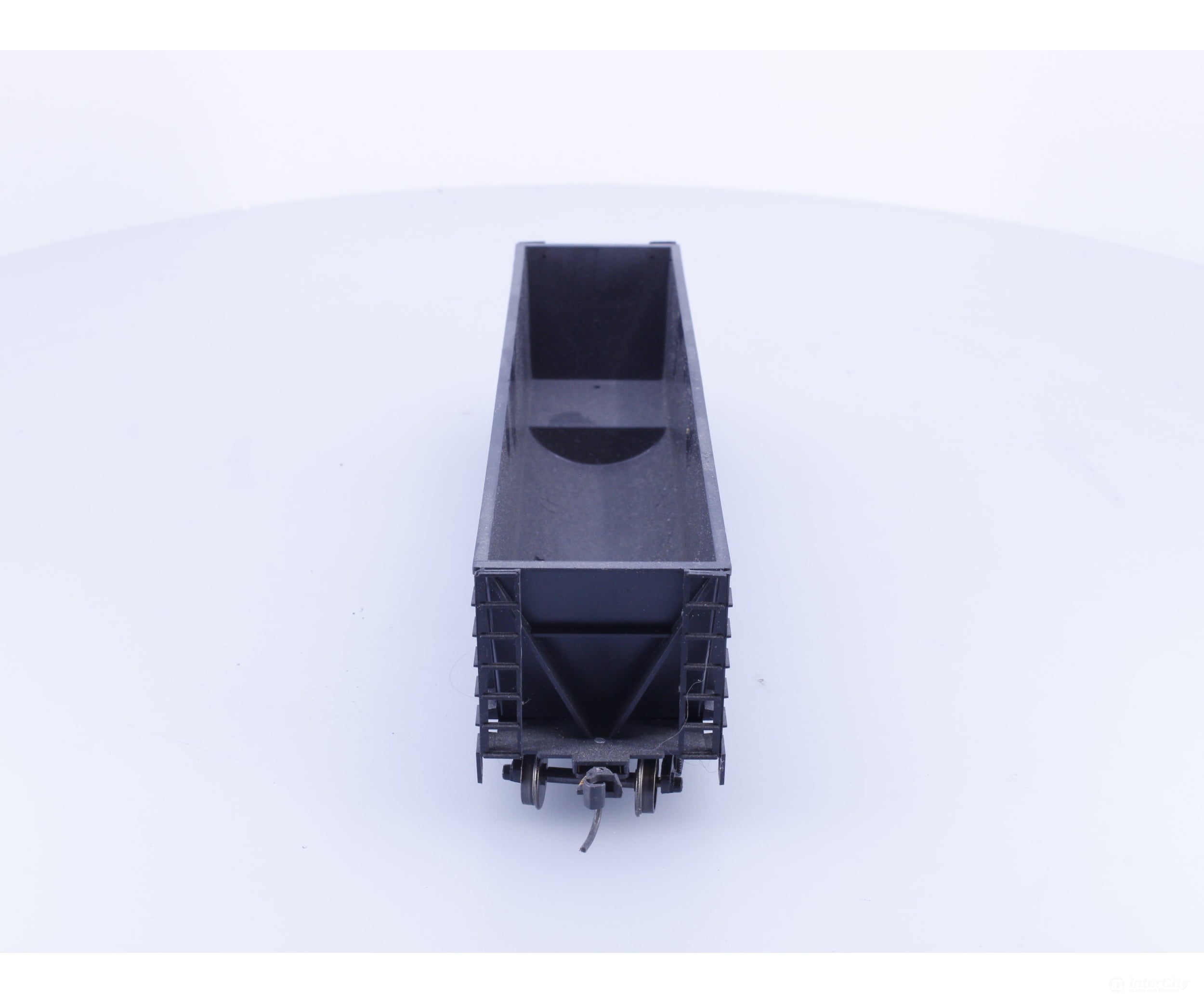 Roundhouse 1660 HO 50’ Bathtub Gondola #16 Undecorated - Freight Cars