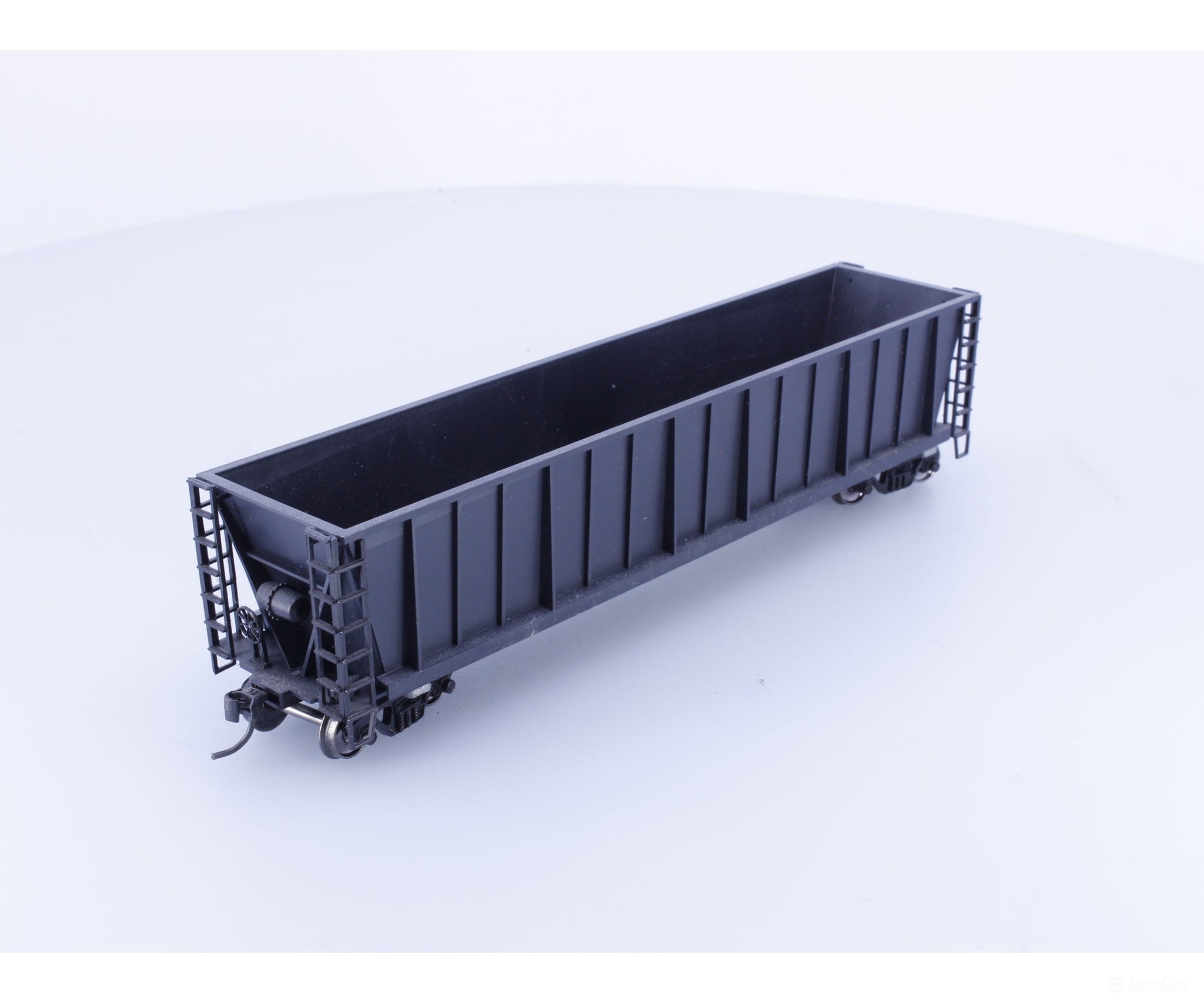 Roundhouse 1660 HO 50’ Bathtub Gondola #17 Undecorated - Freight Cars
