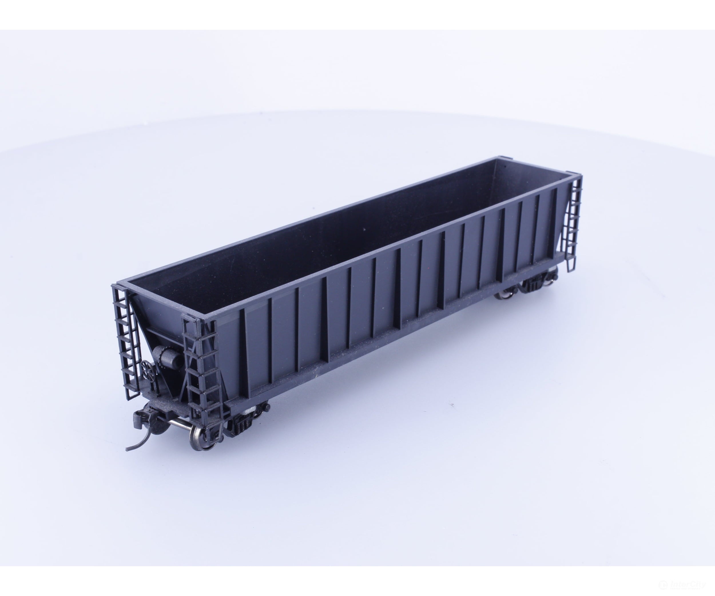 Roundhouse 1660 HO 50’ Bathtub Gondola #17 Undecorated - Freight Cars