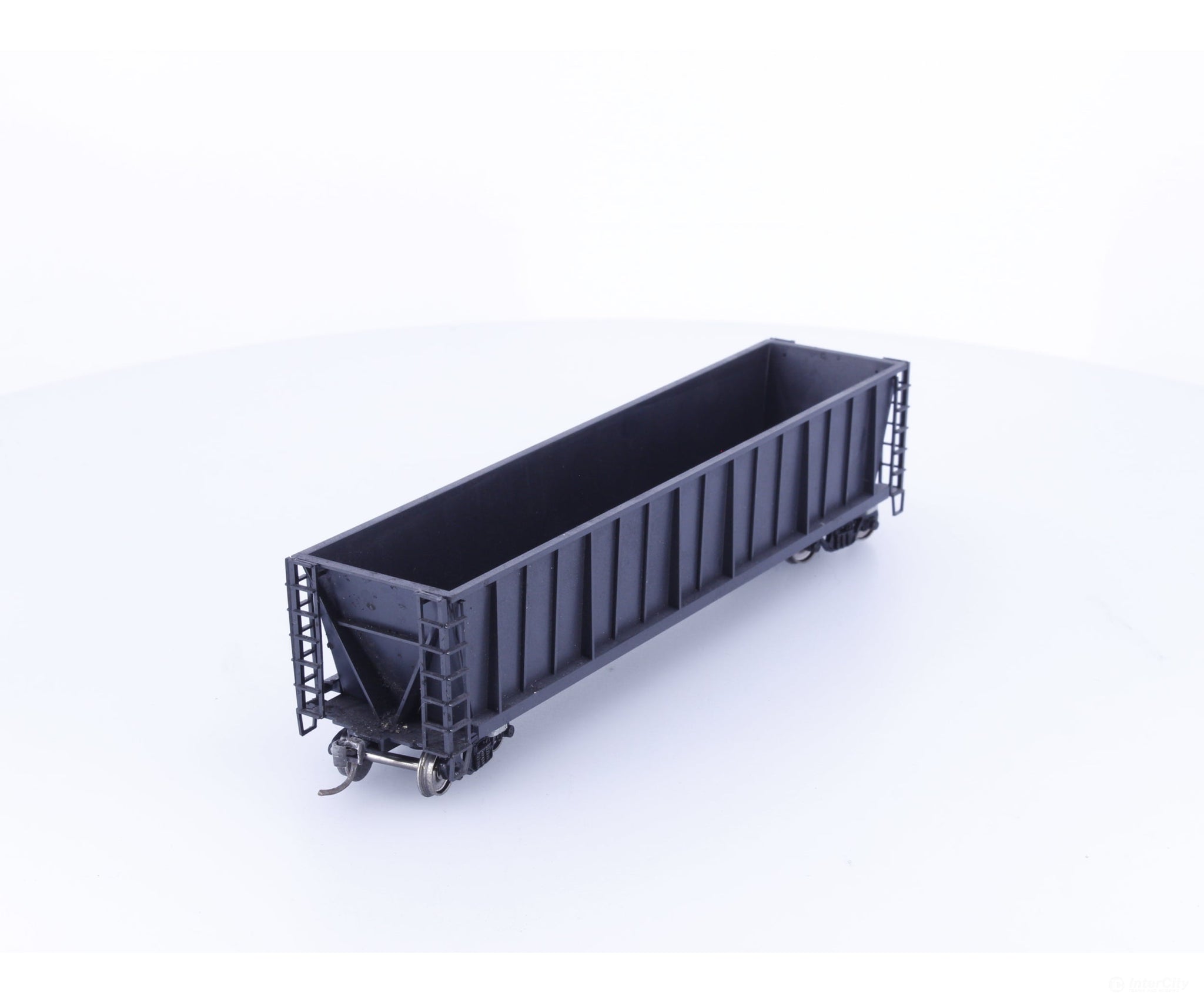 Roundhouse 1660 HO 50’ Bathtub Gondola #2 Undecorated (#1) - Freight Cars