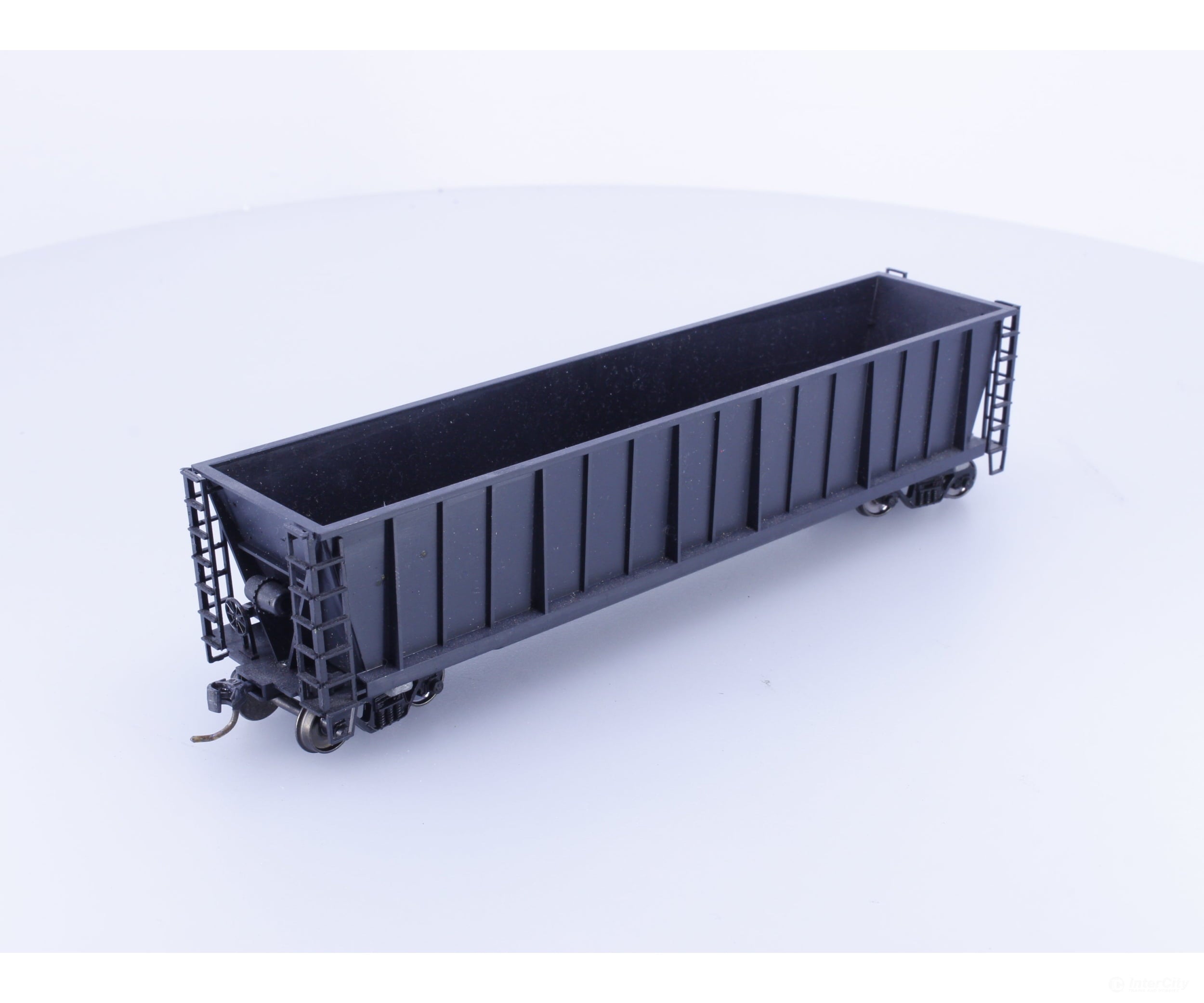 Roundhouse 1660 HO 50’ Bathtub Gondola #23 Undecorated - Freight Cars