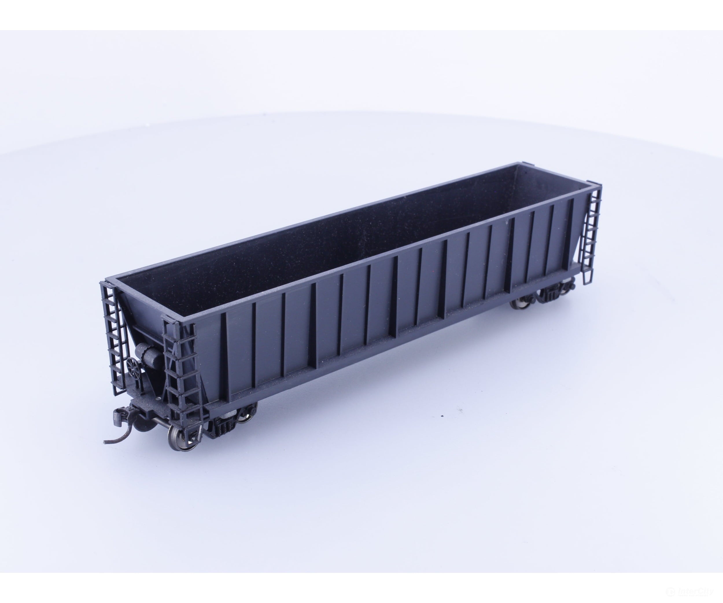 Roundhouse 1660 HO 50’ Bathtub Gondola #26 Undecorated - Freight Cars