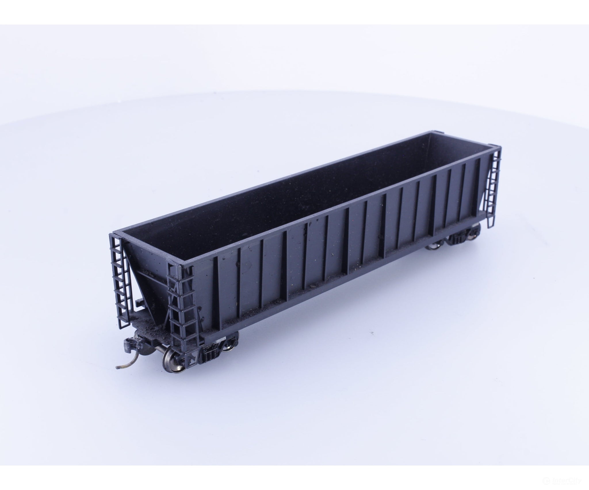 Roundhouse 1660 HO 50’ Bathtub Gondola #30 Undecorated - Freight Cars
