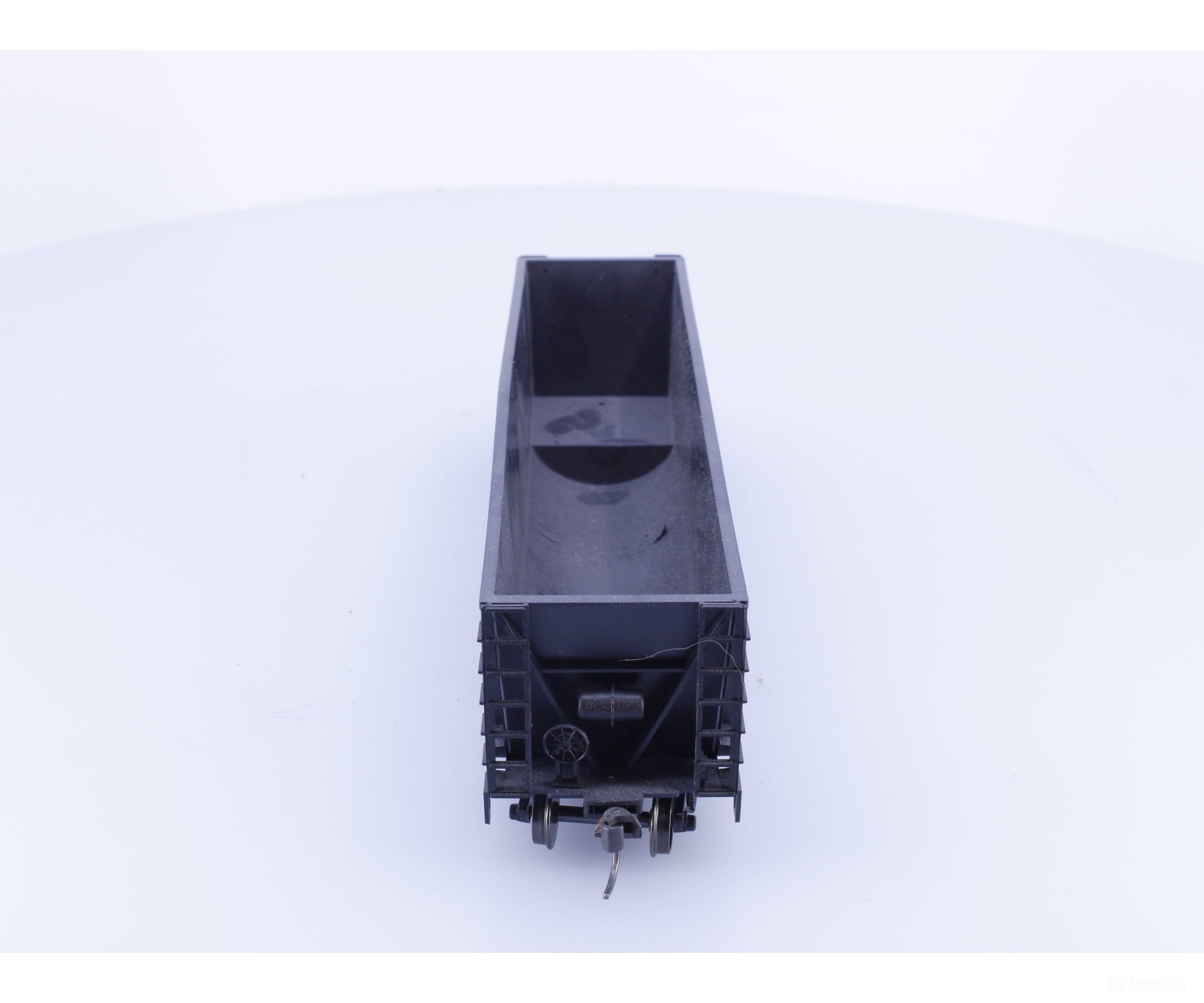Roundhouse 1660 HO 50’ Bathtub Gondola #32 Undecorated - Freight Cars