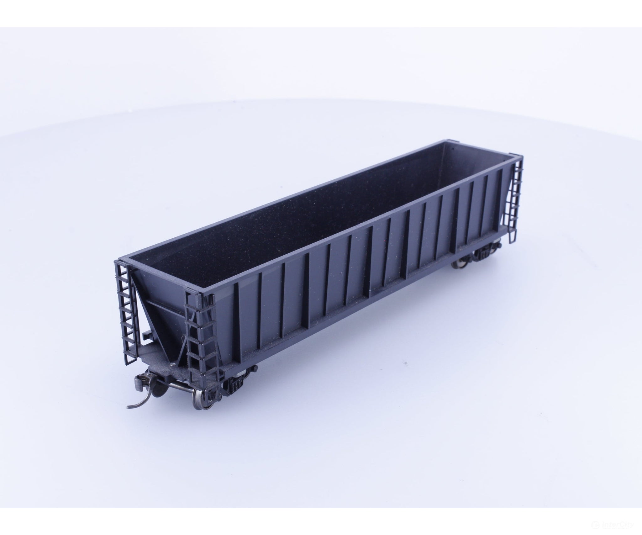 Roundhouse 1660 HO 50’ Bathtub Gondola #32 Undecorated - Freight Cars